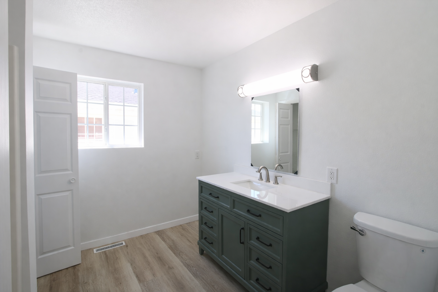 825 12th W Avenue, West Fargo ND 58078 - Photo 22 of 35