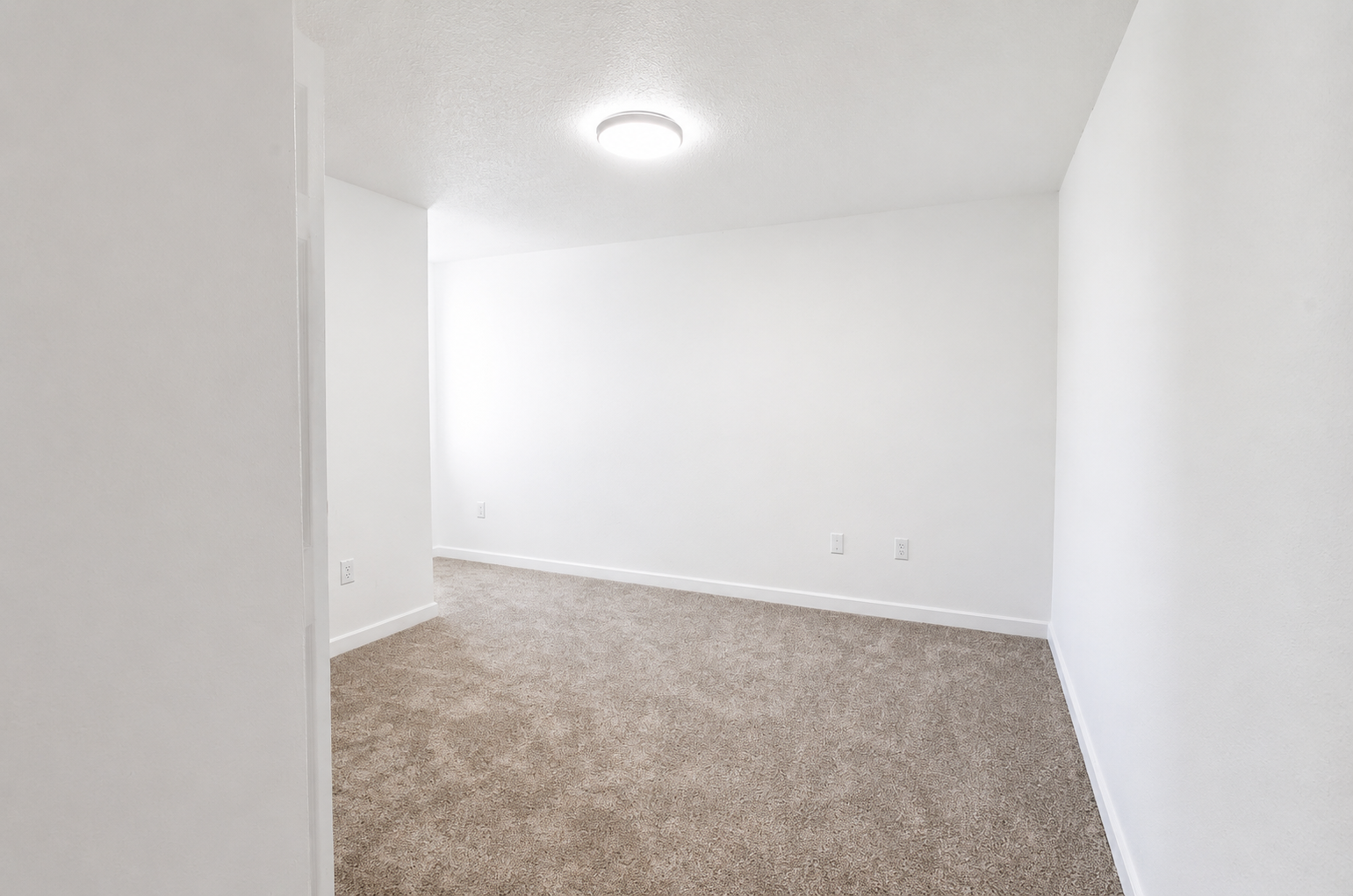 825 12th W Avenue, West Fargo ND 58078 - Photo 29 of 35