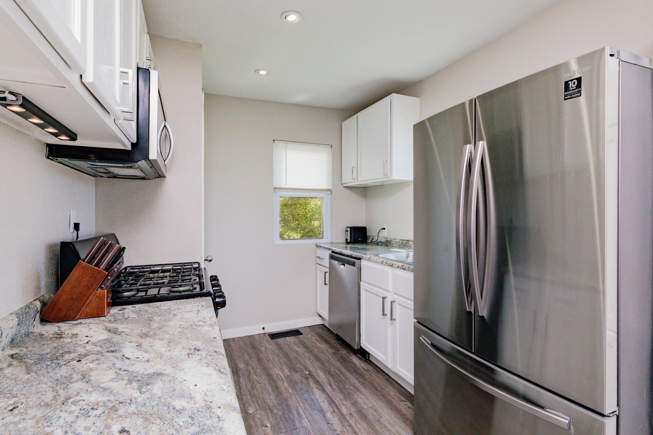 318 1st E Avenue, West Fargo ND 58078 - Photo 6 of 26