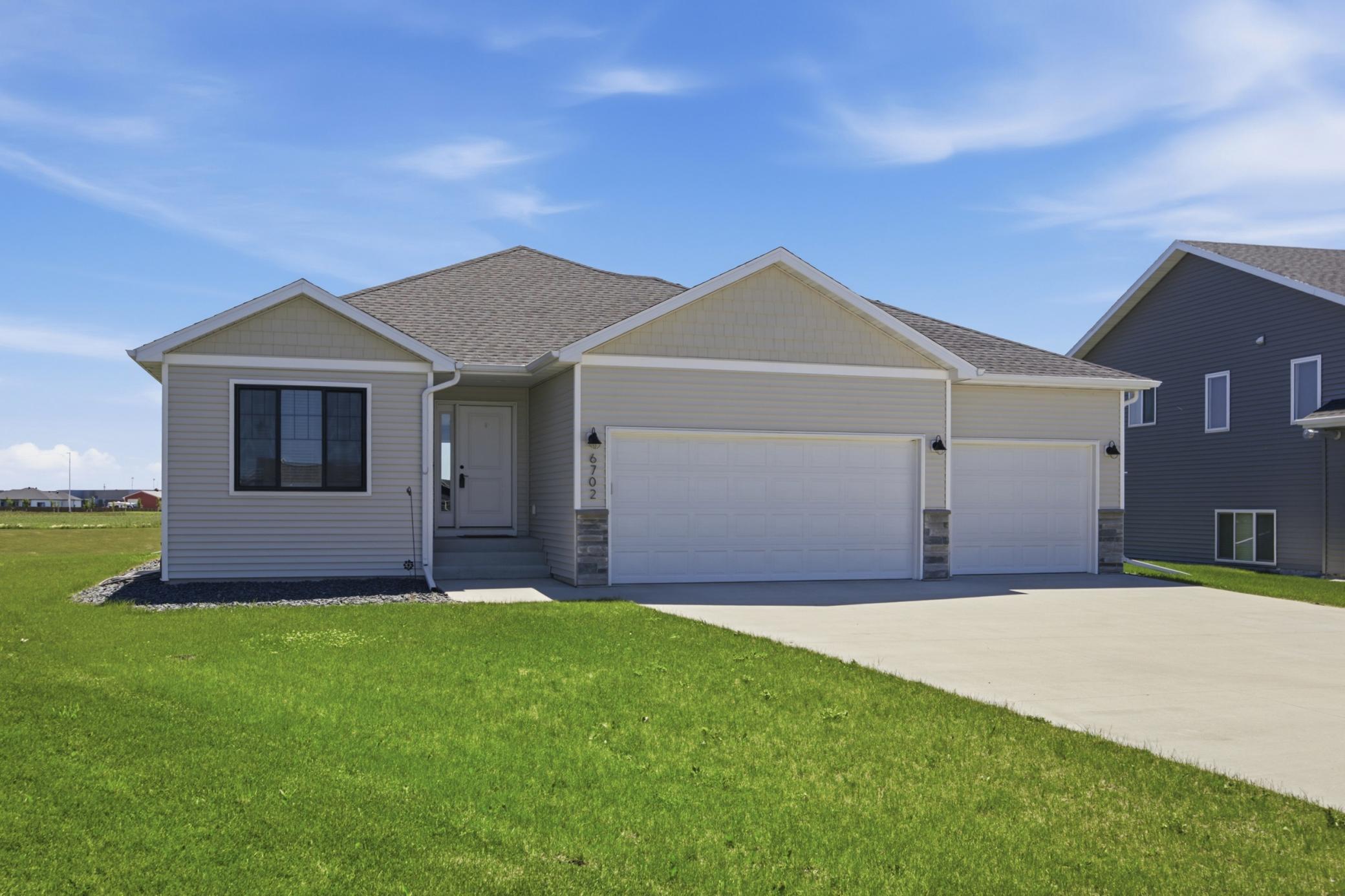 6702 72nd S Avenue, Horace ND 58047 - Photo 2 of 43