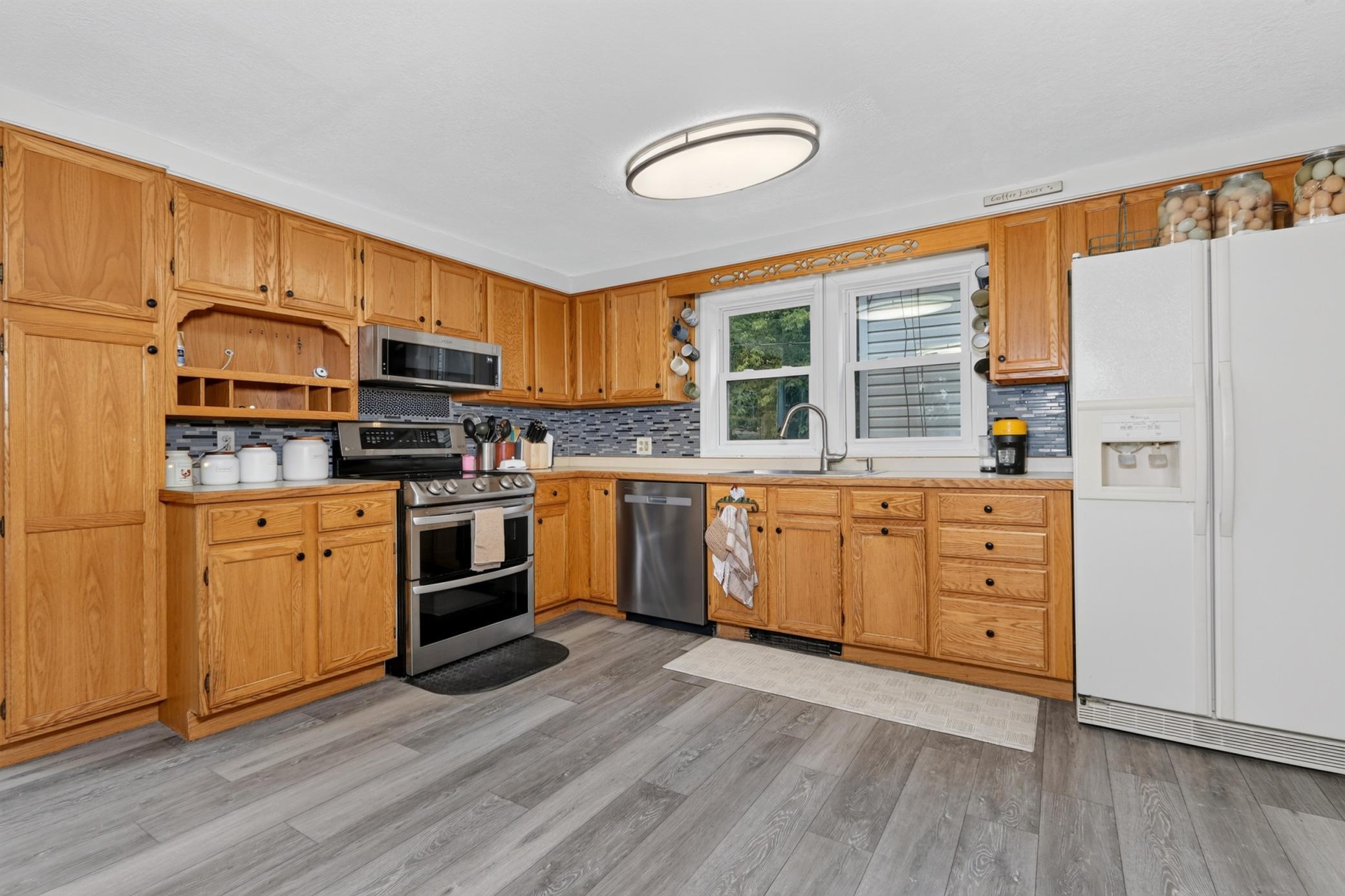 312 4th Avenue, Bovey MN 55709 - Photo 16 of 34