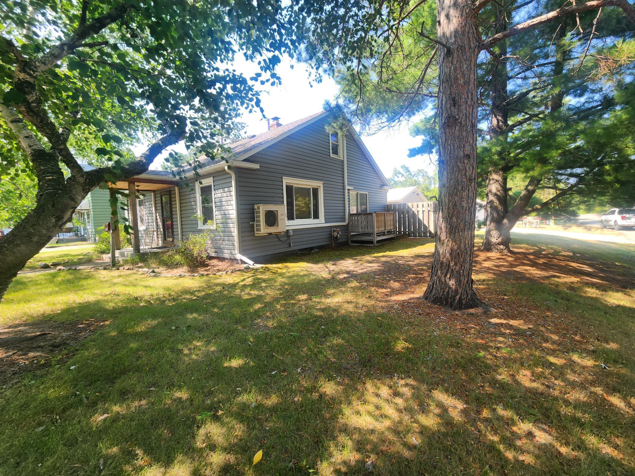 1947 single family home for sale at 301 High Street in Park Rapids, MN — 4 bed, 2 bath (photo 4 of 18)