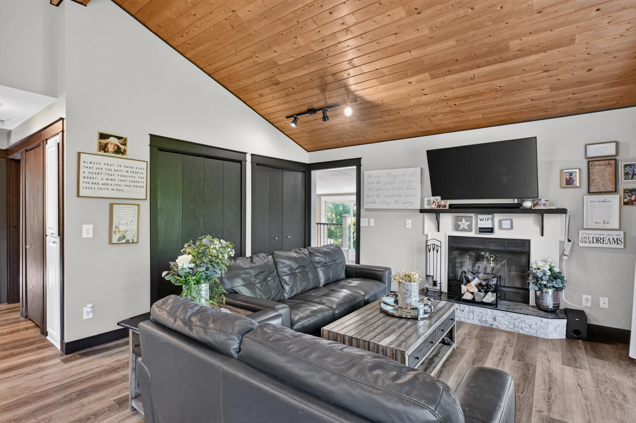 1989 single family home for sale at 9051 Memory Lane NW in Alexandria, MN — 4 bed, 2 bath (photo 12 of 67)