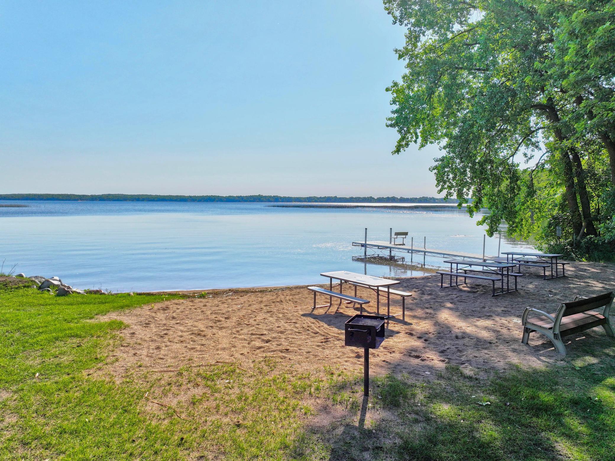 1989 single family home for sale at 9051 Memory Lane NW in Alexandria, MN — 4 bed, 2 bath (photo 6 of 67)