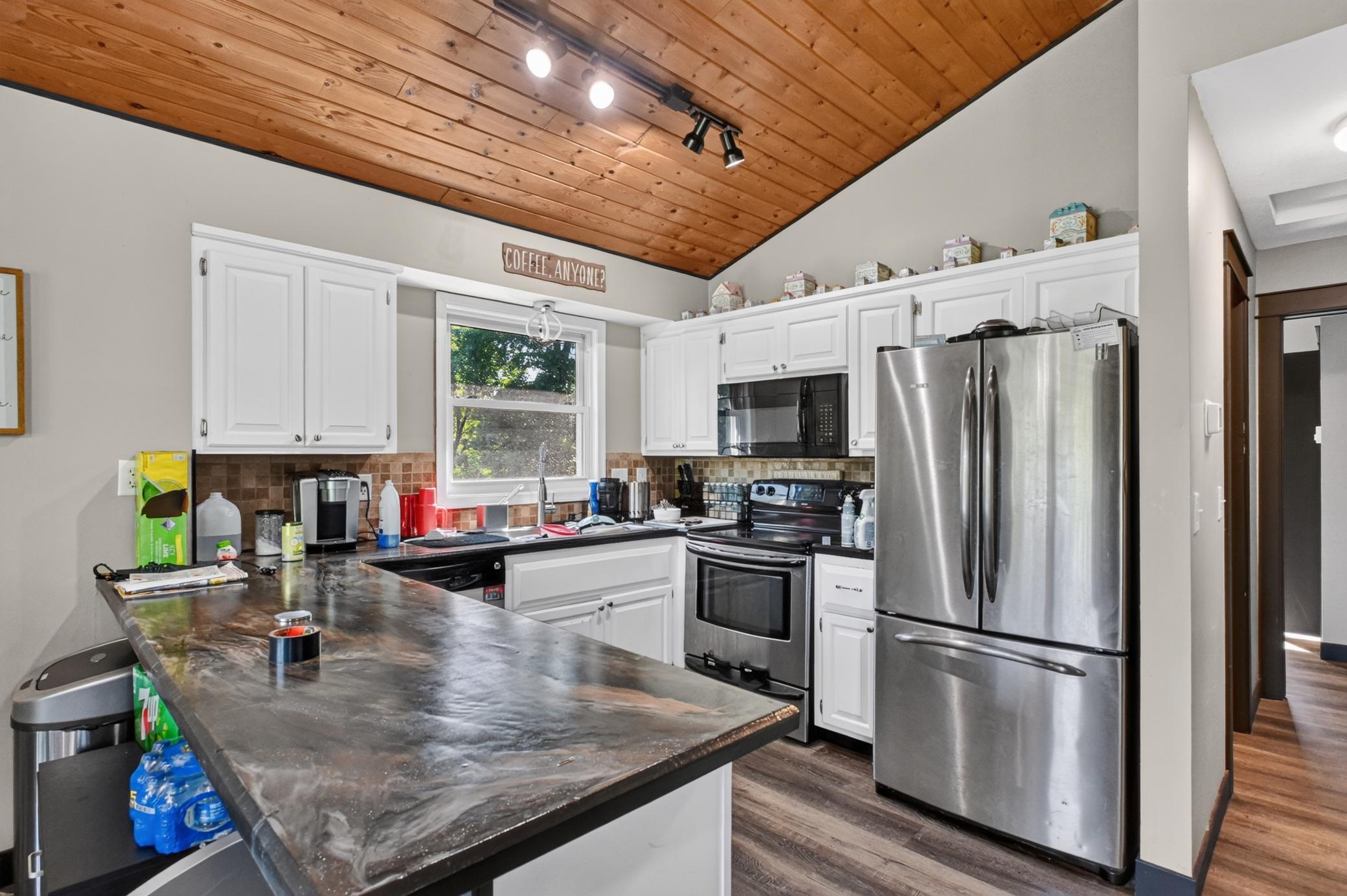 1989 single family home for sale at 9051 Memory Lane NW in Alexandria, MN — 4 bed, 2 bath (photo 7 of 67)