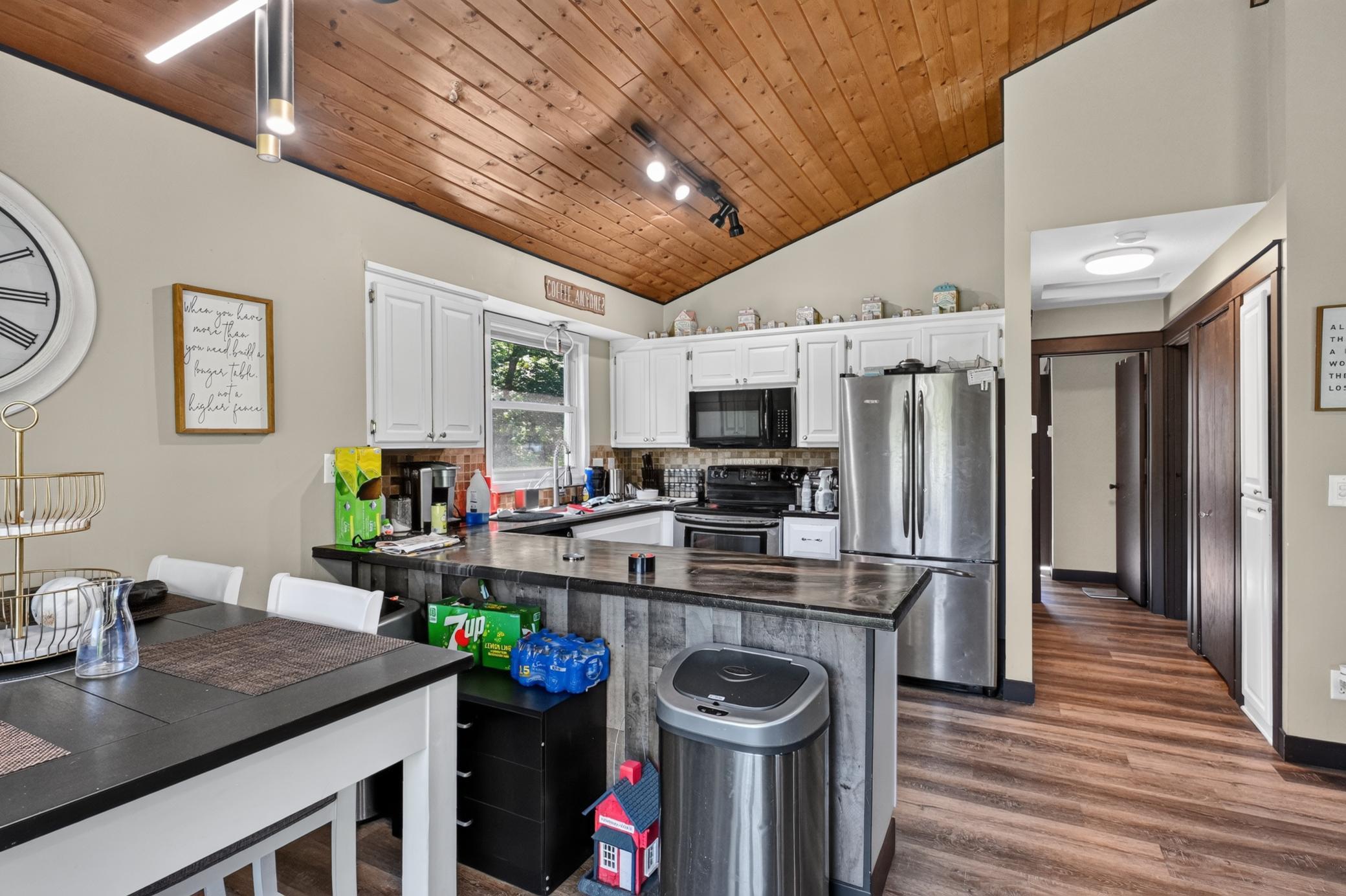 1989 single family home for sale at 9051 Memory Lane NW in Alexandria, MN — 4 bed, 2 bath (photo 8 of 67)