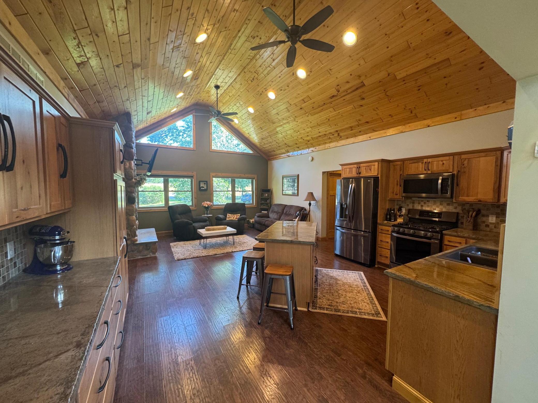 2016 single family home for sale at 9542 Power Dam Road NE in Bemidji, MN — 3 bed, 2 bath (photo 14 of 29)