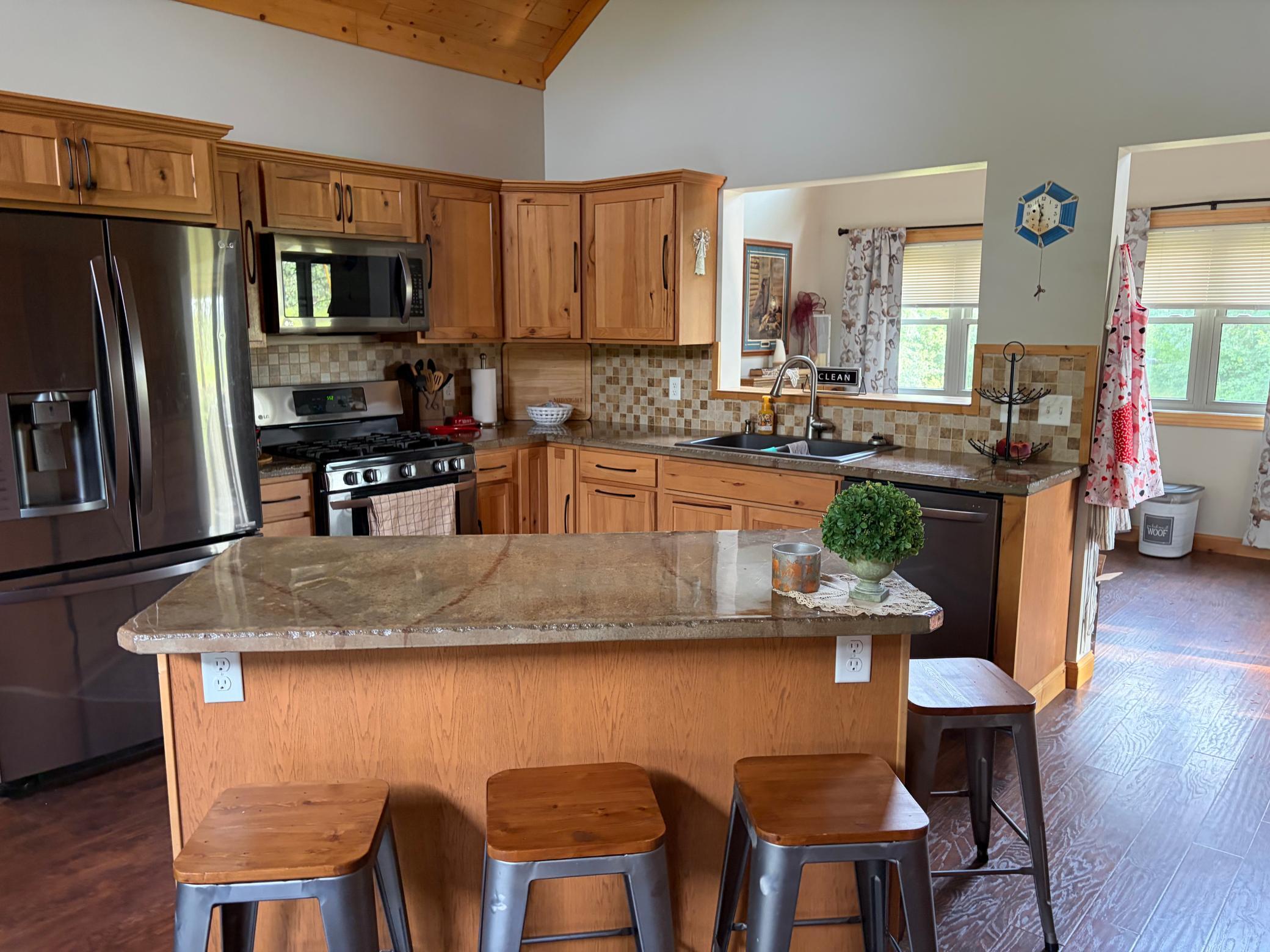 2016 single family home for sale at 9542 Power Dam Road NE in Bemidji, MN — 3 bed, 2 bath (photo 8 of 29)