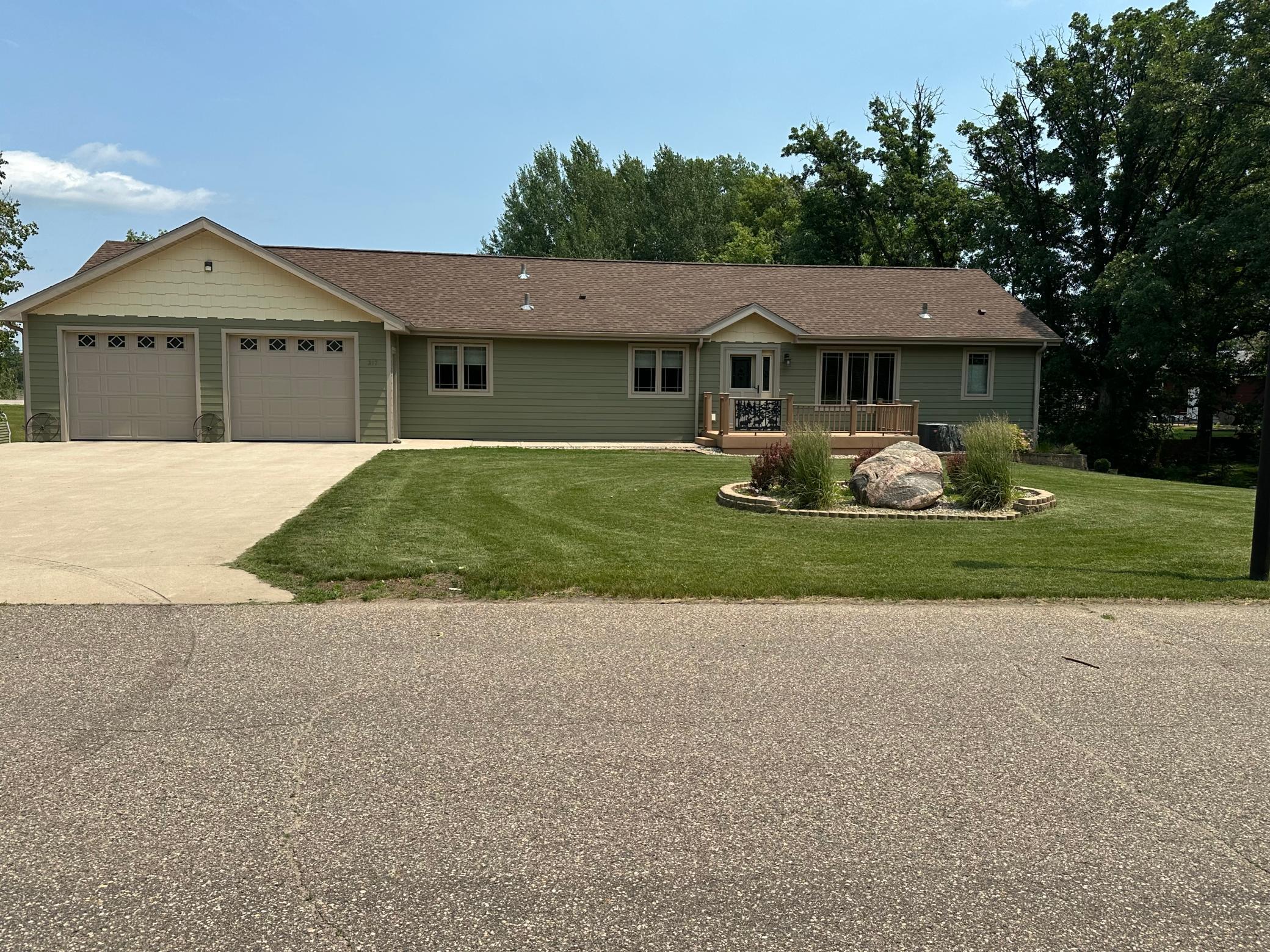 317 Oak Hills Drive, Detroit Lakes MN 56501 - Photo 2 of 30