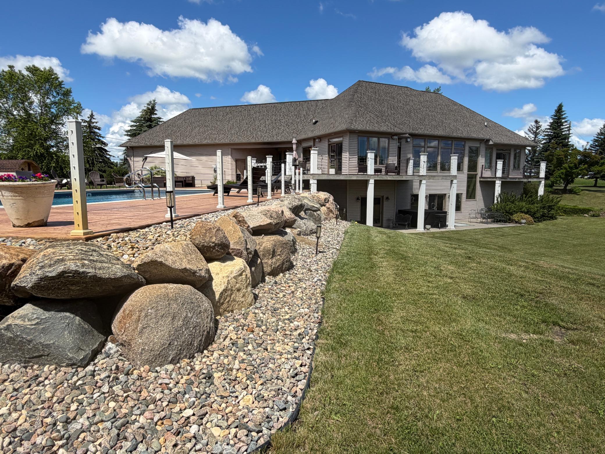 2001 single family home for sale at 34484 233rd Avenue SE in Erskine, MN — 4 bed, 4 bath (photo 103 of 124)