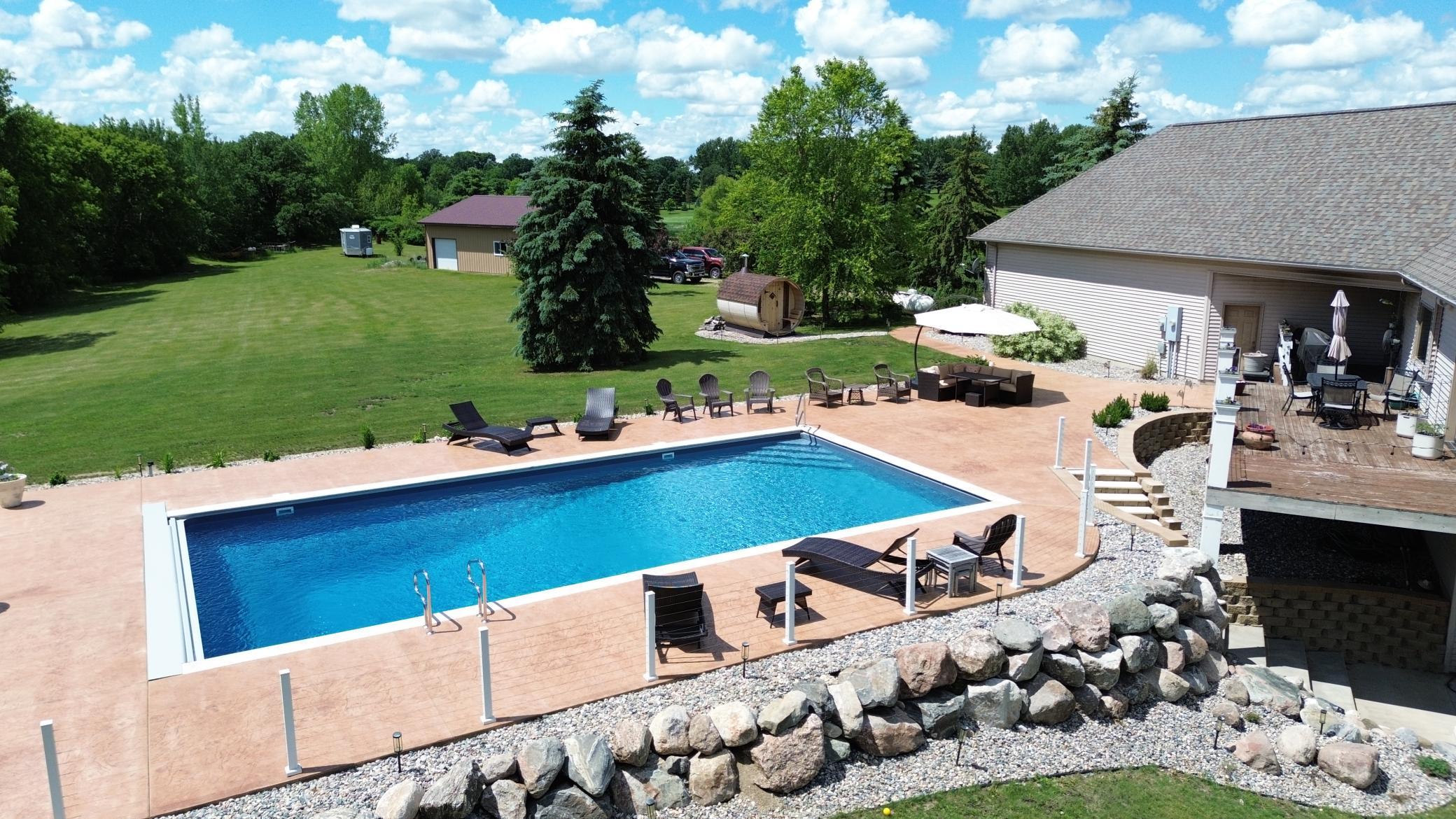 2001 single family home for sale at 34484 233rd Avenue SE in Erskine, MN — 4 bed, 4 bath (photo 5 of 124)