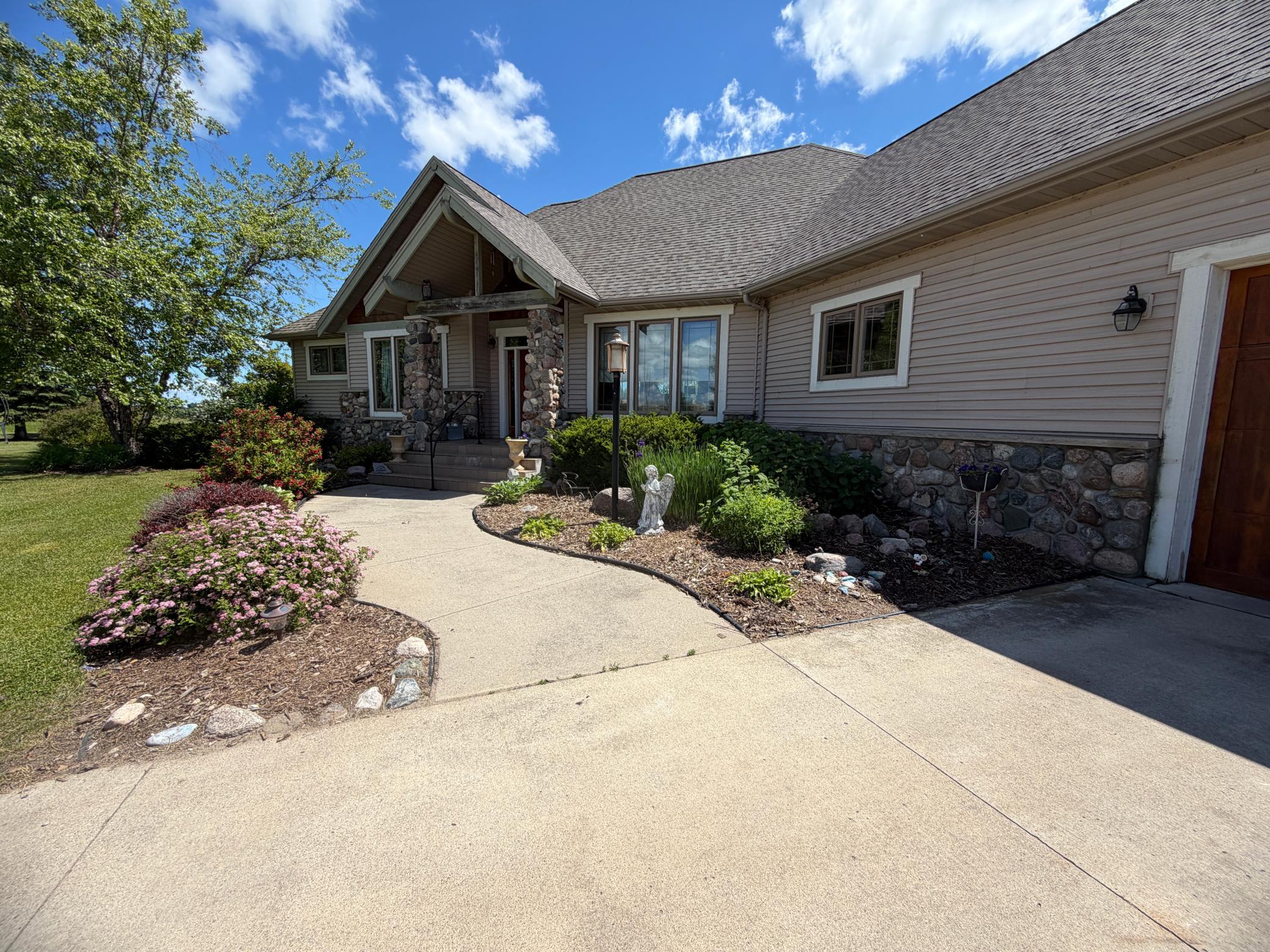 2001 single family home for sale at 34484 233rd Avenue SE in Erskine, MN — 4 bed, 4 bath (photo 84 of 124)