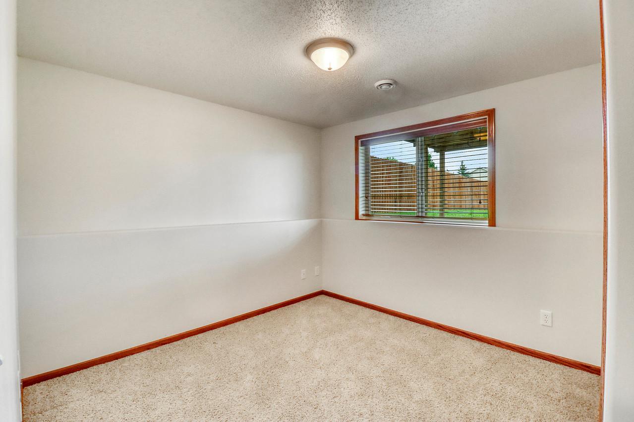 1217 37th S Avenue, Moorhead MN 56560 - Photo 13 of 16