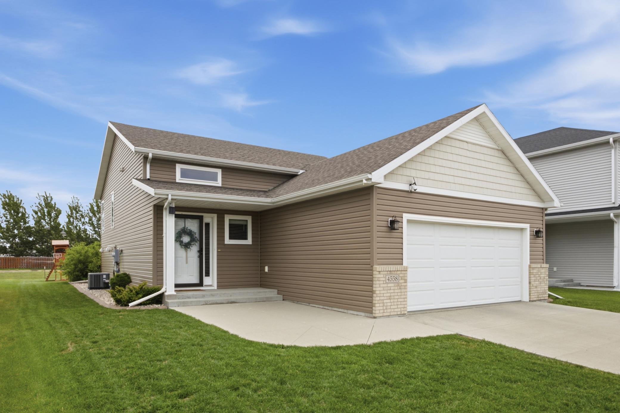4558 13th S Street, Moorhead MN 56560 - Photo 2 of 32