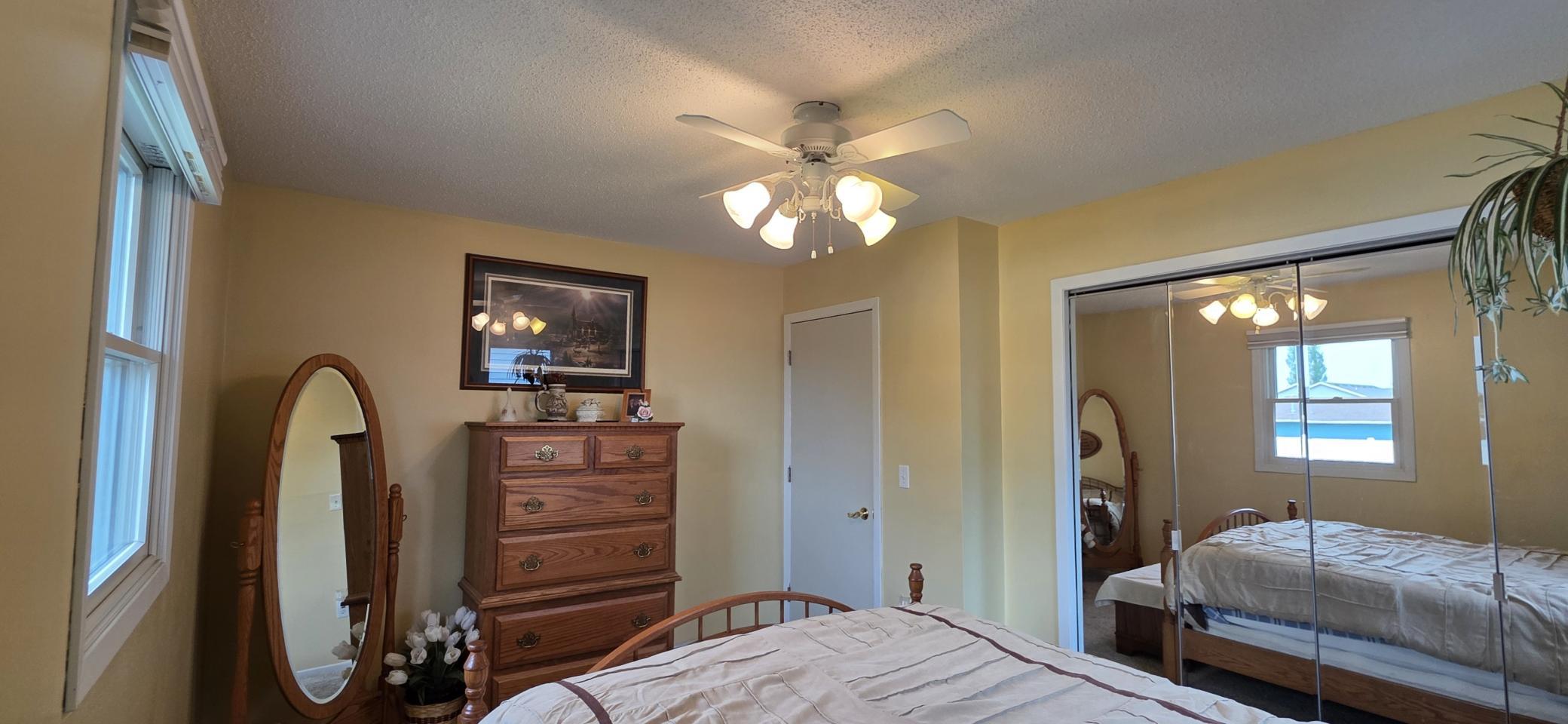 923 7th Avenue NW, Valley City ND 58072 - Photo 14 of 56