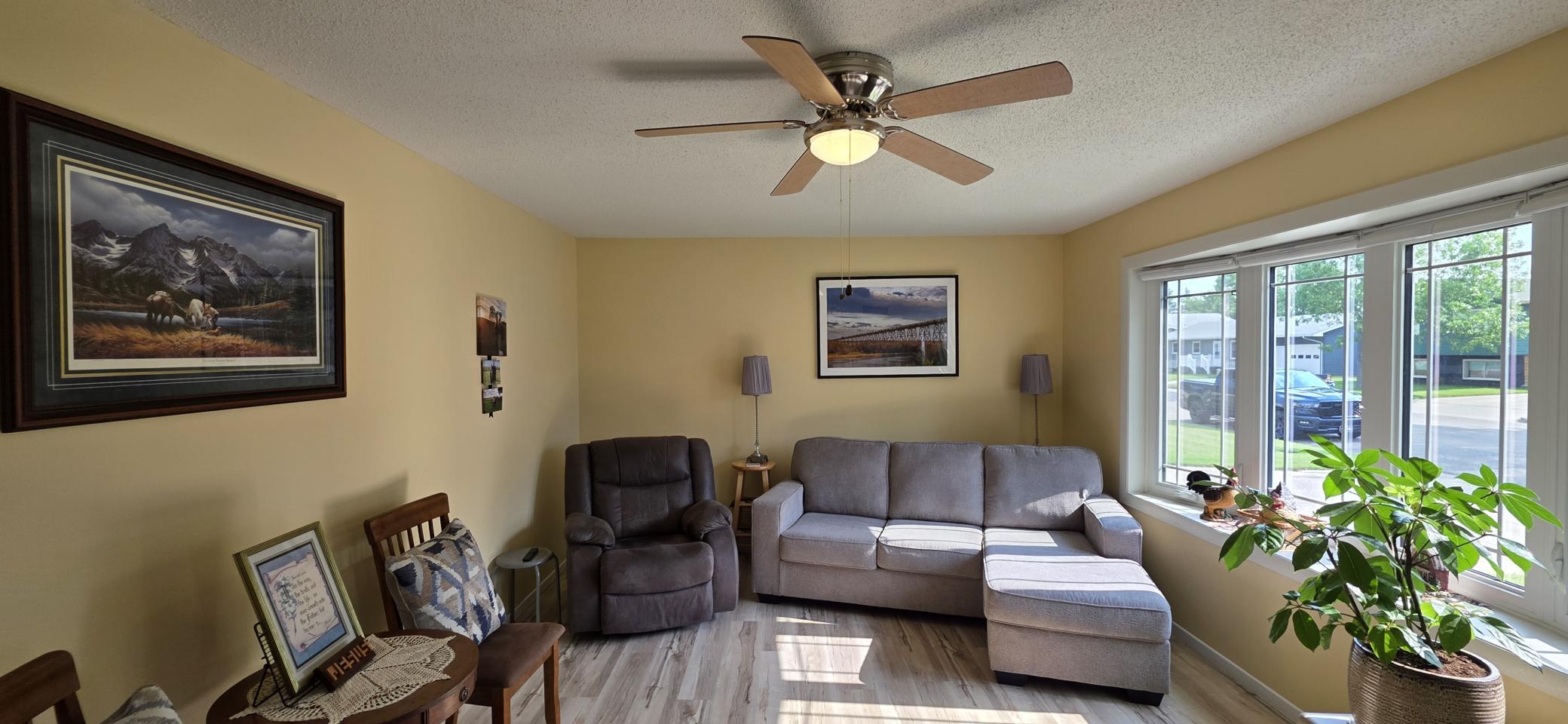 923 7th Avenue NW, Valley City ND 58072 - Photo 3 of 56