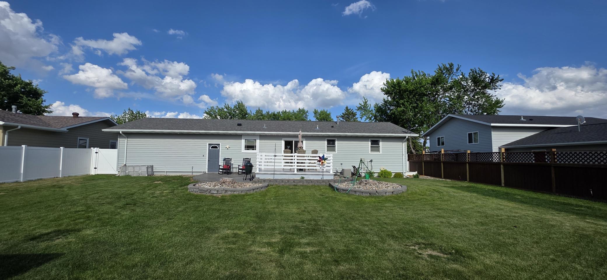 923 7th Avenue NW, Valley City ND 58072 - Photo 44 of 56