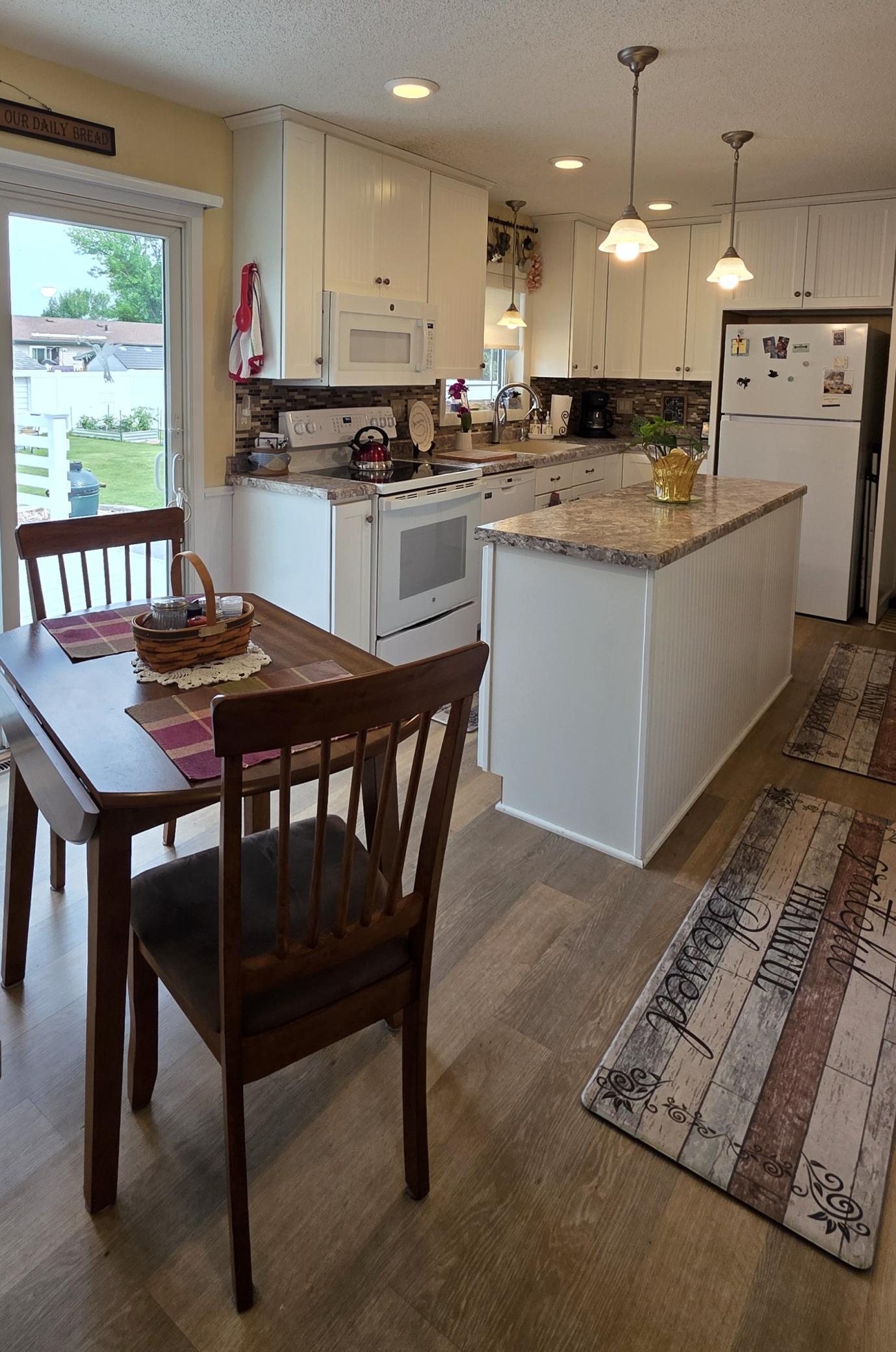 923 7th Avenue NW, Valley City ND 58072 - Photo 10 of 56