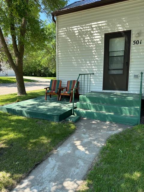 1930 single family home for sale at 501 Jefferson Avenue in Argyle, MN — 1 bed, 1 bath (photo 2 of 27)