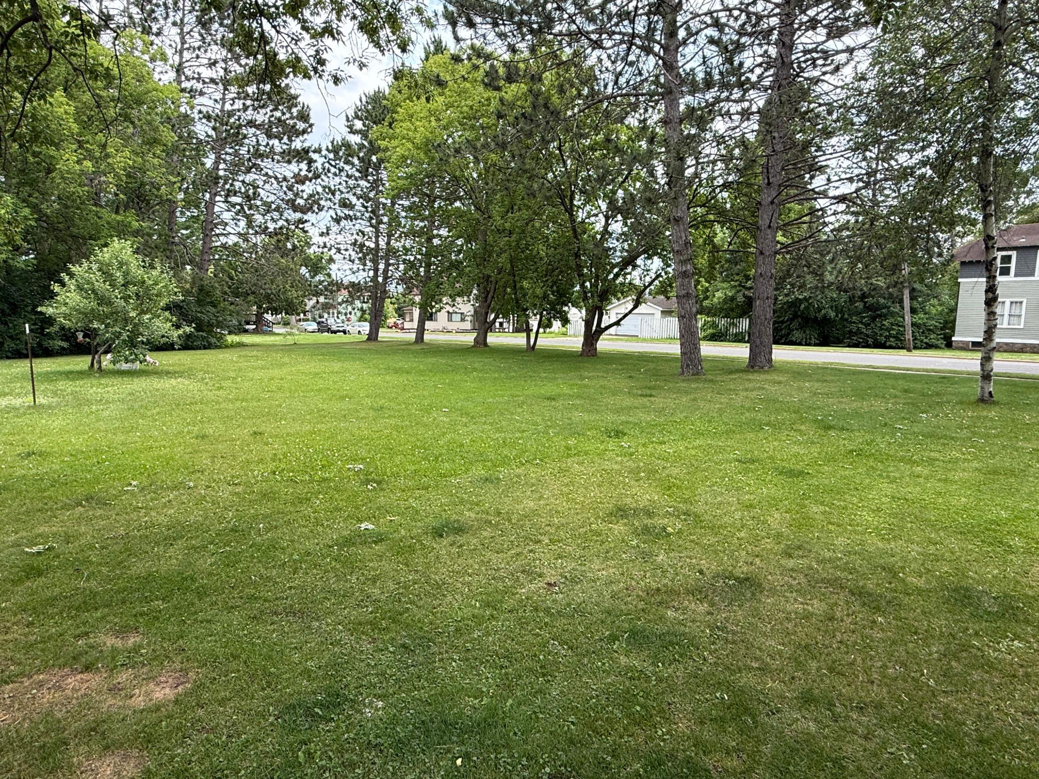 1940 single family home for sale at 410 W 2nd Avenue in Keewatin, MN — 3 bed, 3 bath (photo 13 of 48)