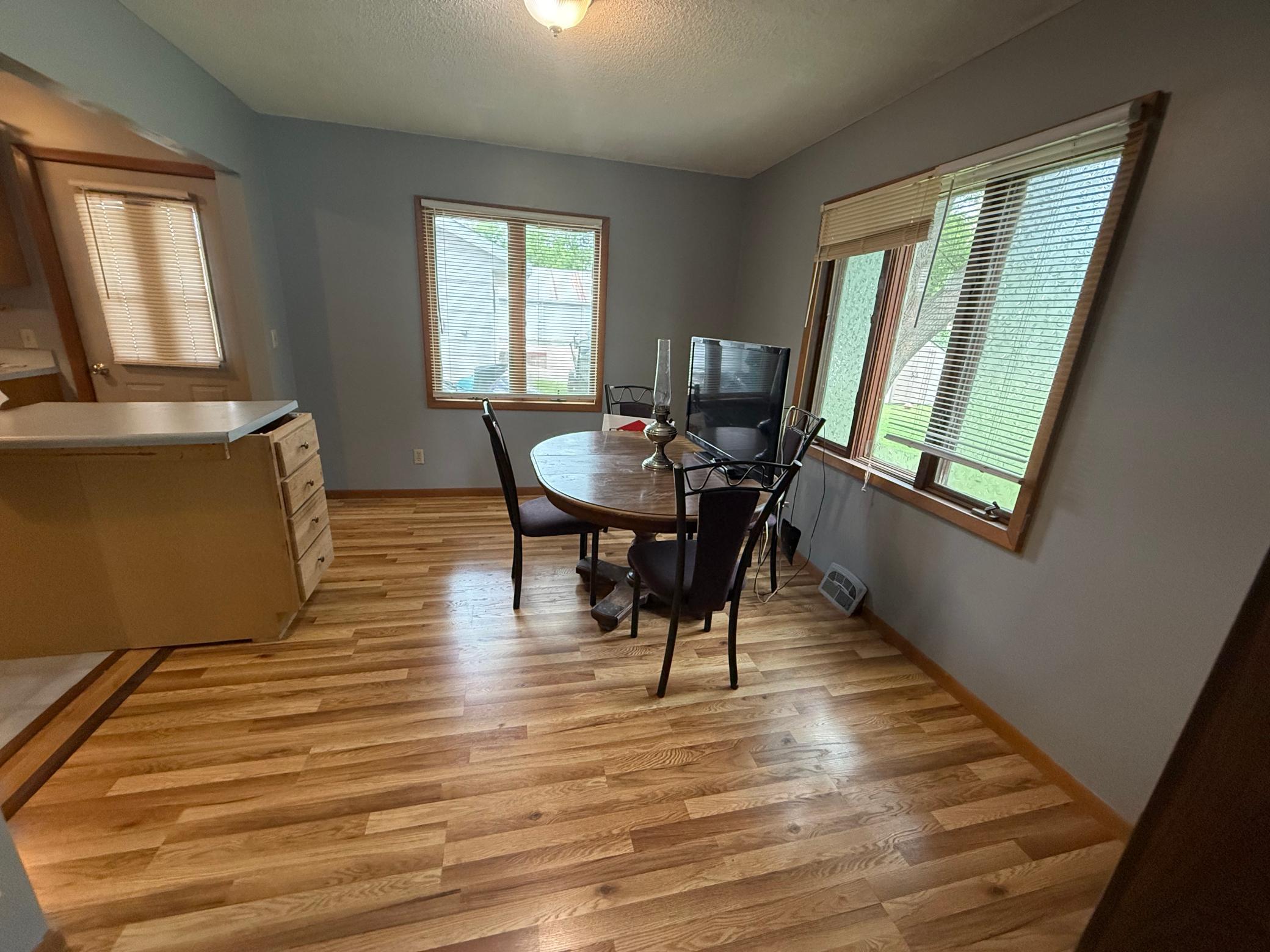 1940 single family home for sale at 410 W 2nd Avenue in Keewatin, MN — 3 bed, 3 bath (photo 25 of 48)
