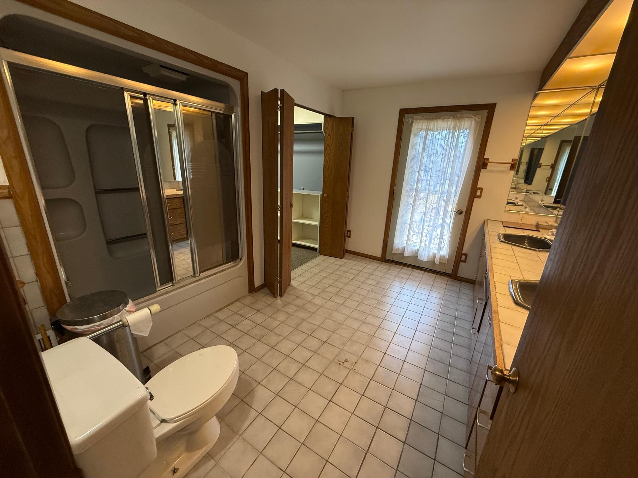 1940 single family home for sale at 410 W 2nd Avenue in Keewatin, MN — 3 bed, 3 bath (photo 40 of 48)