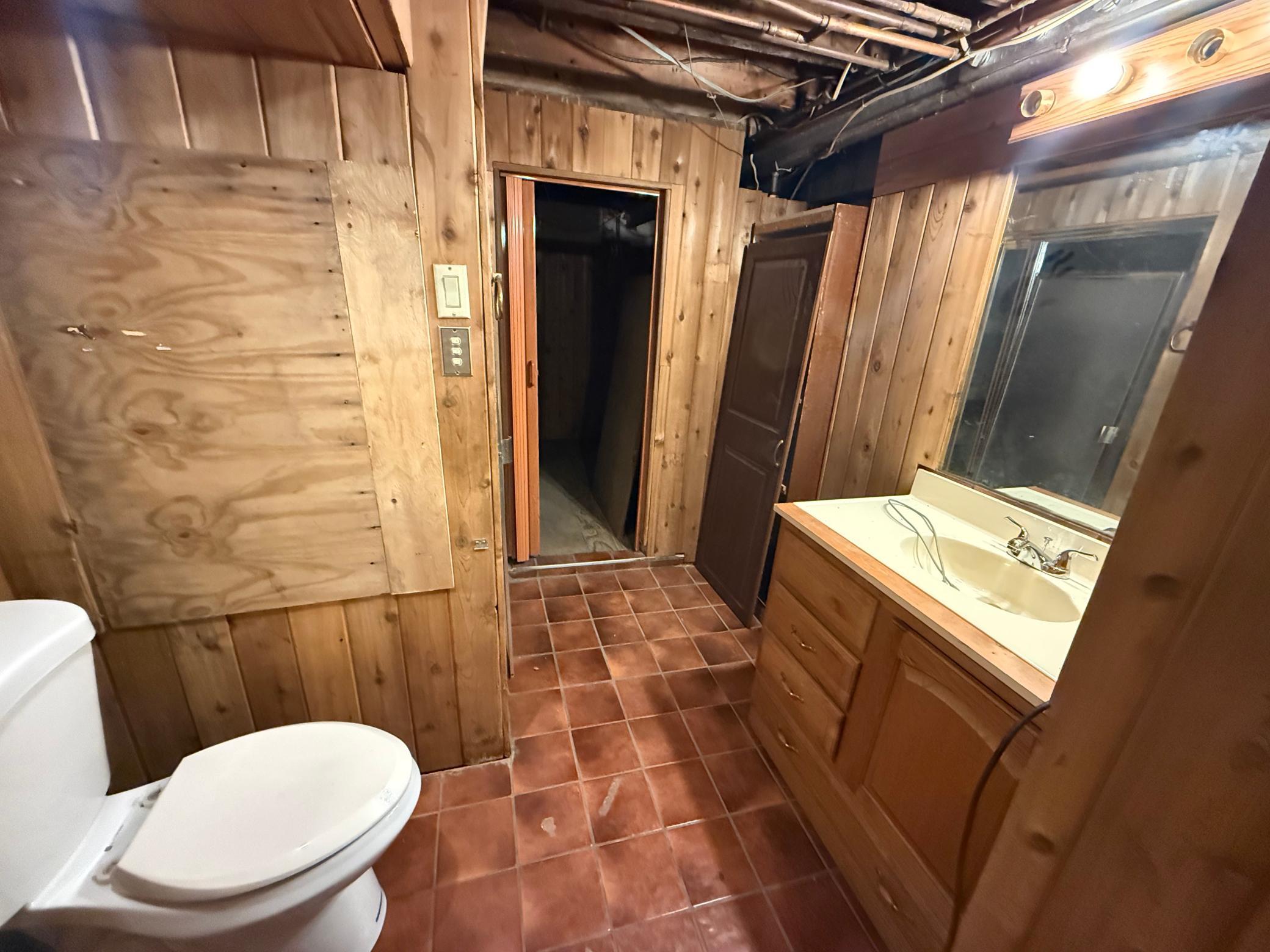 1940 single family home for sale at 410 W 2nd Avenue in Keewatin, MN — 3 bed, 3 bath (photo 46 of 48)