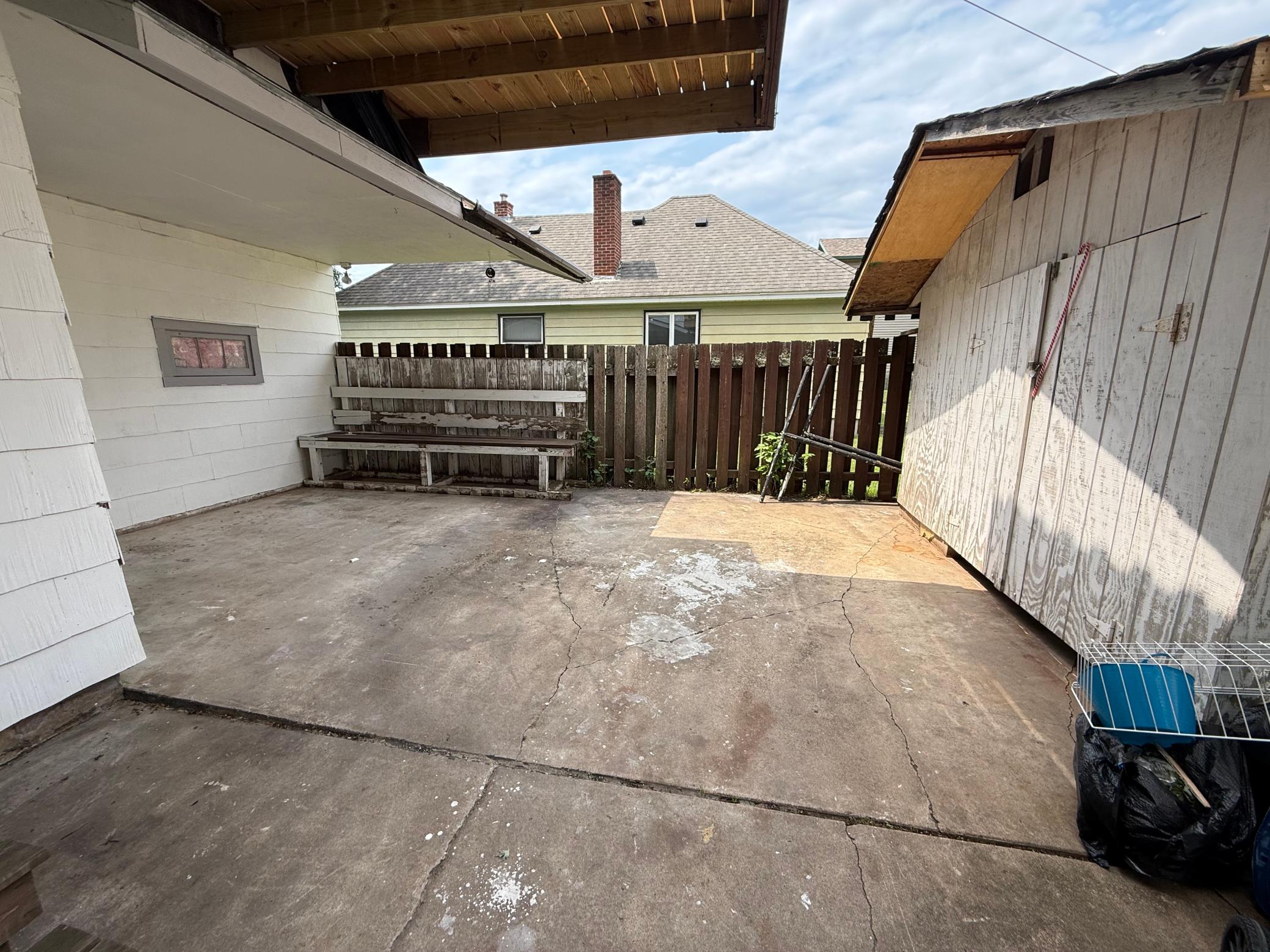 1940 single family home for sale at 410 W 2nd Avenue in Keewatin, MN — 3 bed, 3 bath (photo 8 of 48)