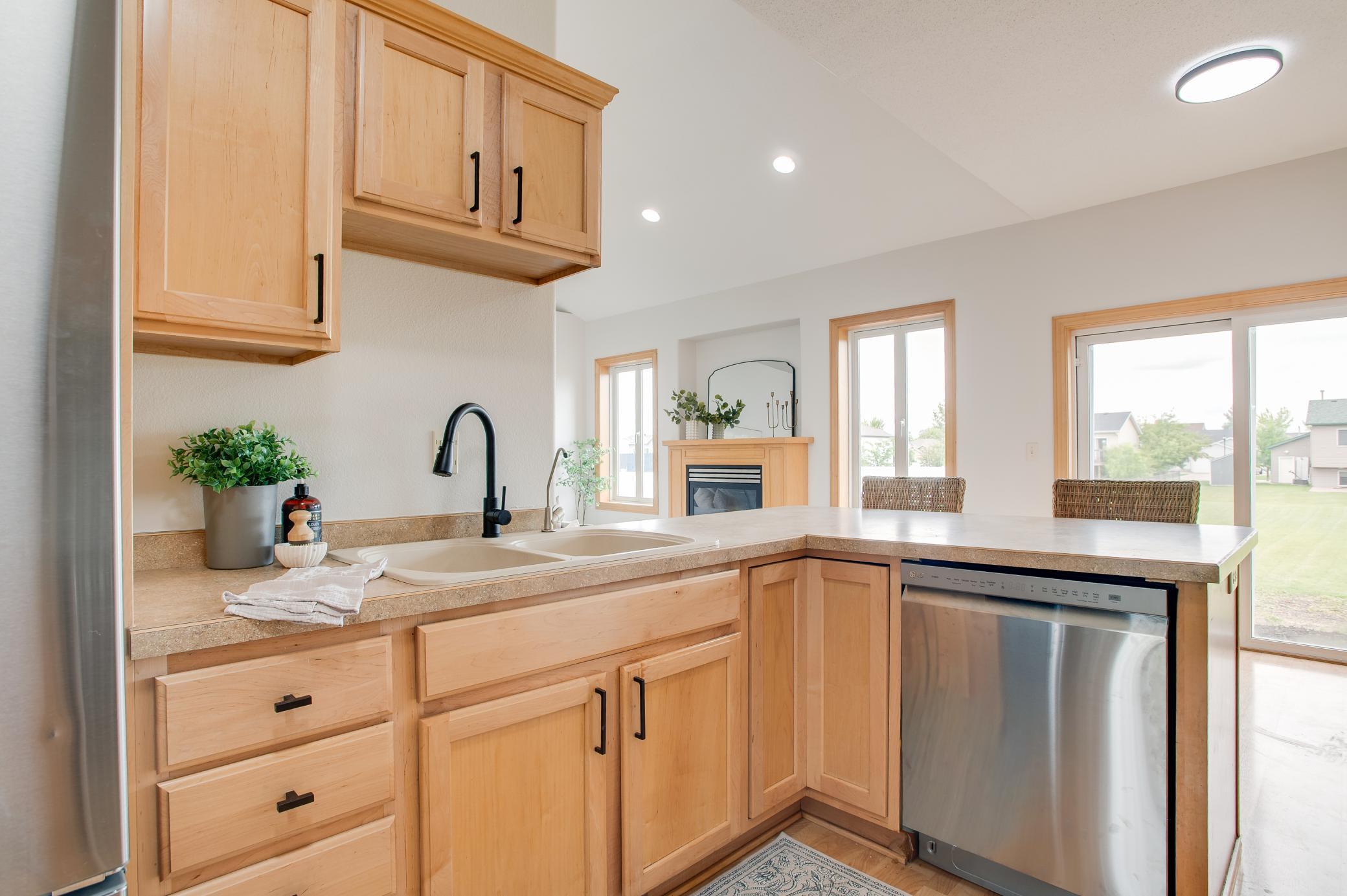 718 N Sedona Drive, West Fargo ND 58078 - Photo 14 of 57