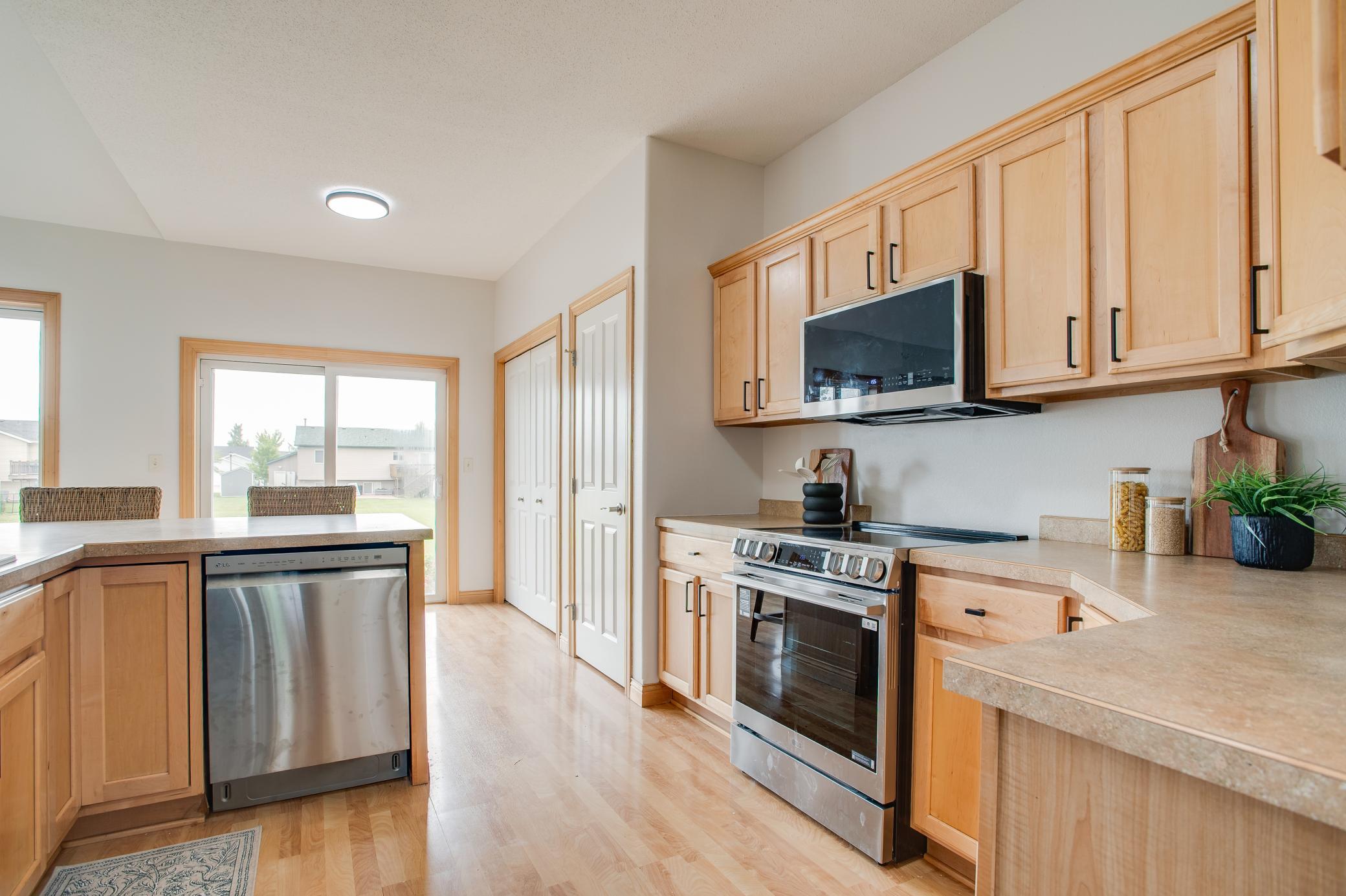 718 N Sedona Drive, West Fargo ND 58078 - Photo 15 of 57