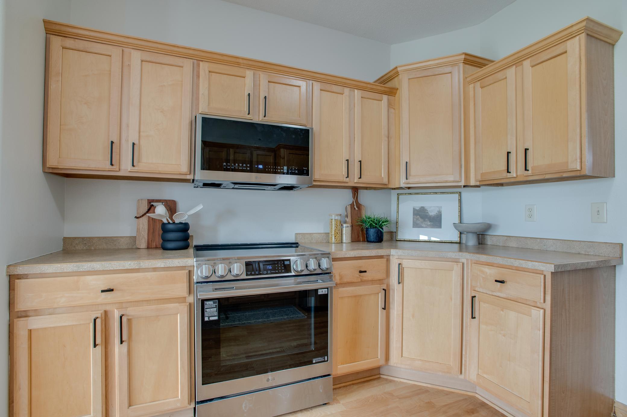 718 N Sedona Drive, West Fargo ND 58078 - Photo 16 of 57