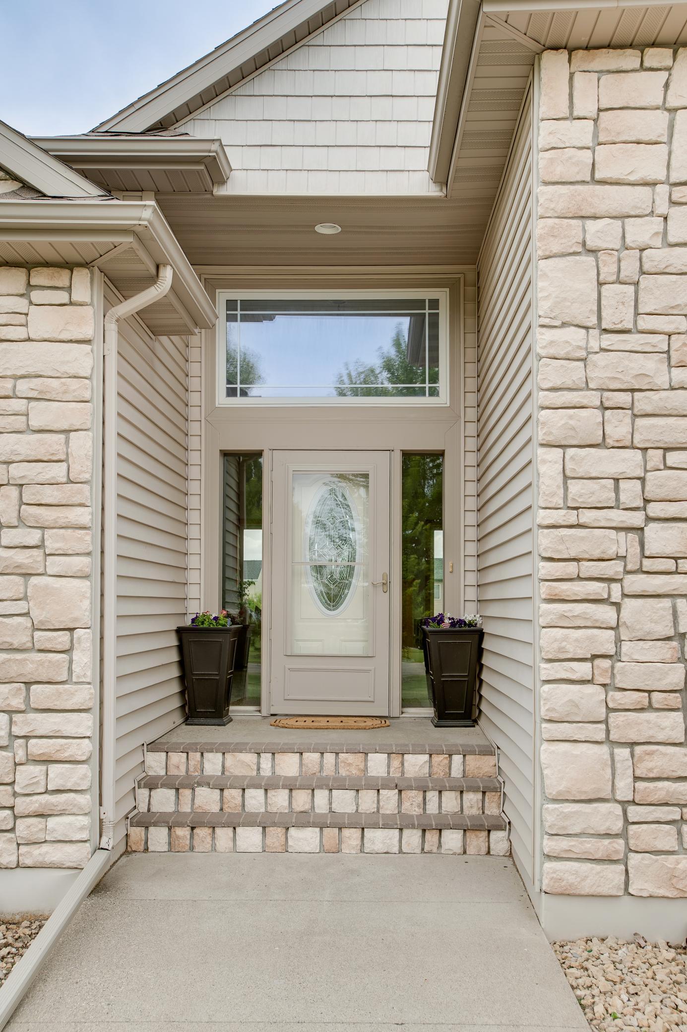 718 N Sedona Drive, West Fargo ND 58078 - Photo 4 of 57