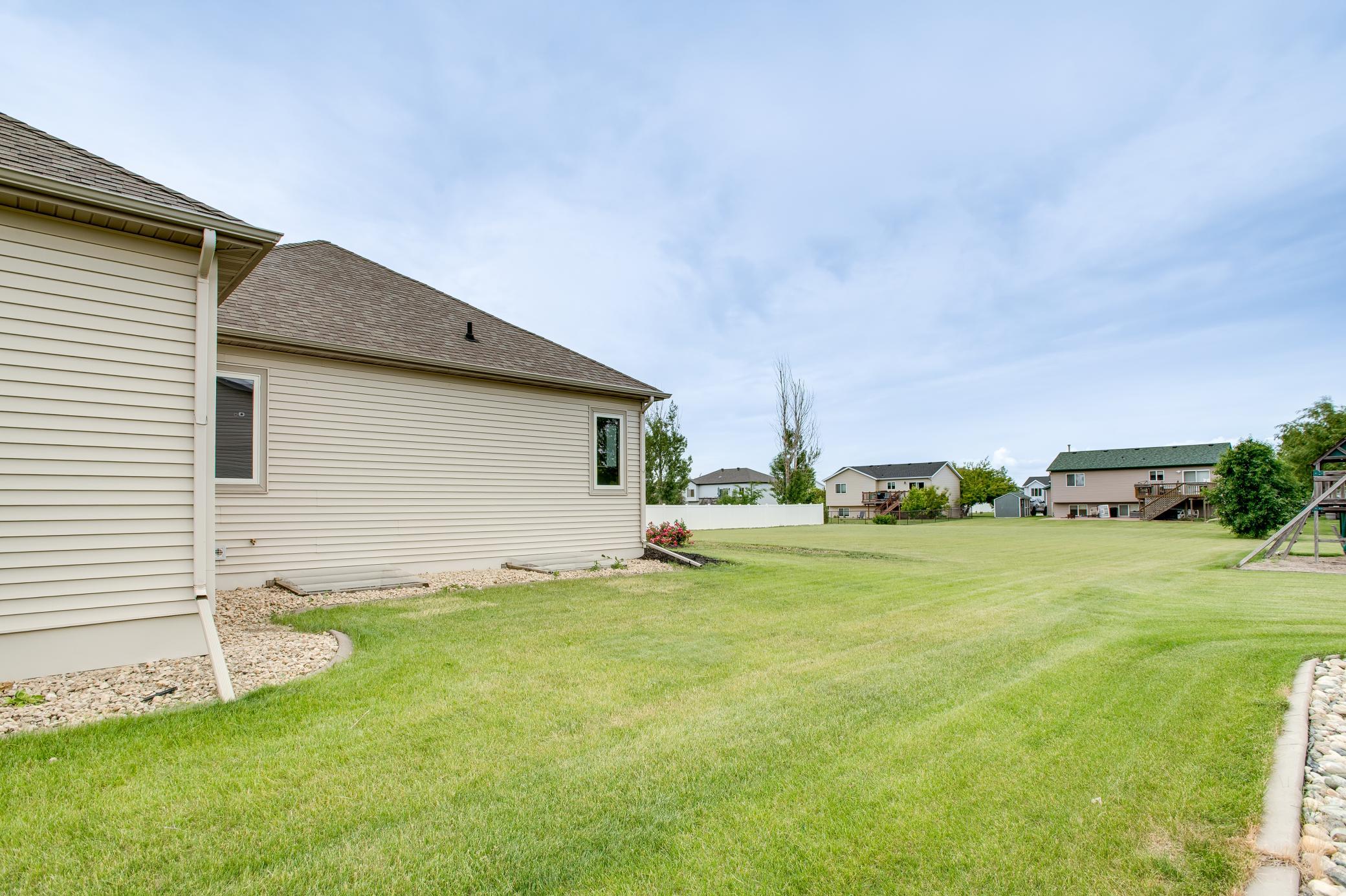 718 N Sedona Drive, West Fargo ND 58078 - Photo 48 of 57