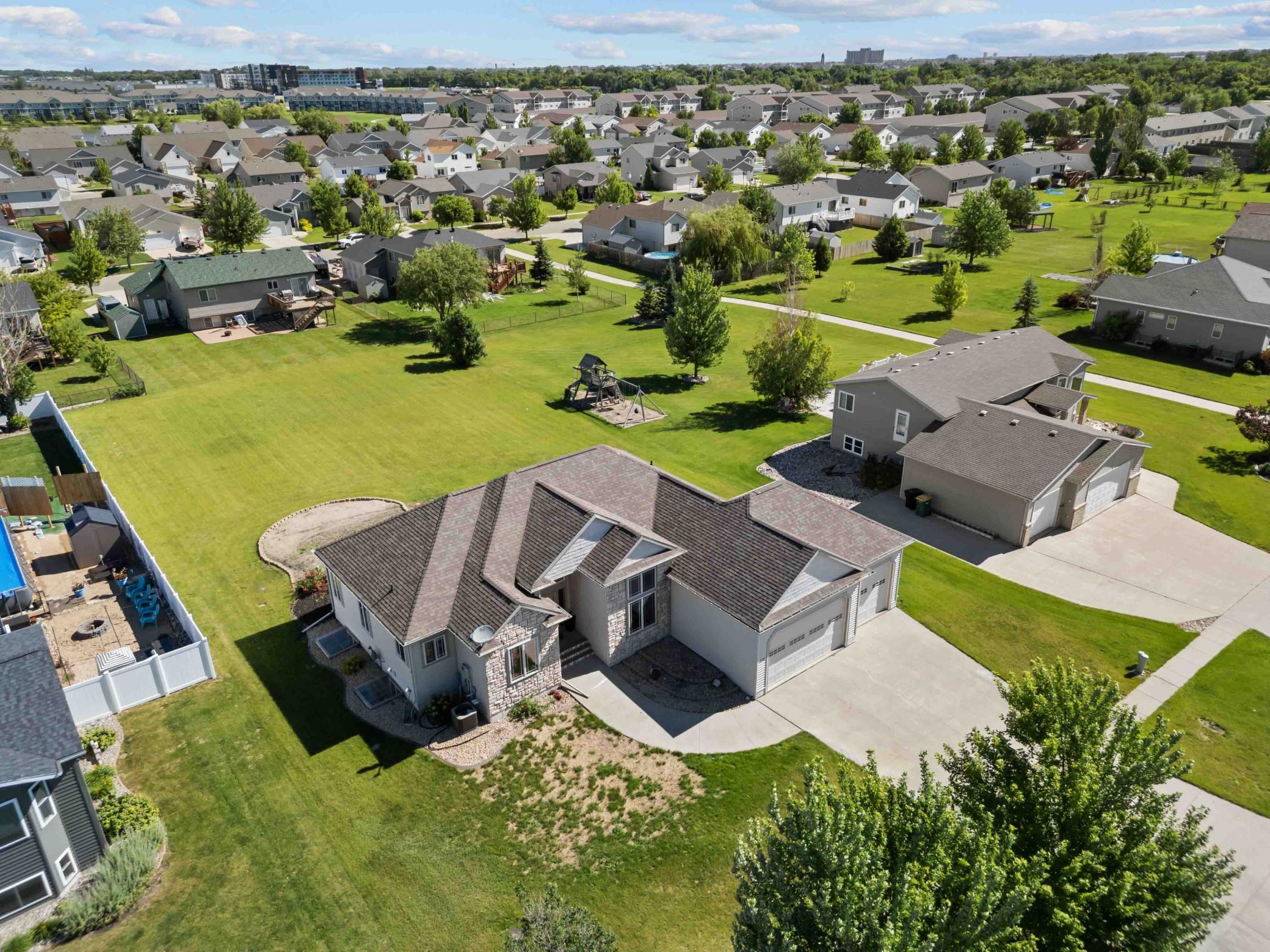718 N Sedona Drive, West Fargo ND 58078 - Photo 53 of 57