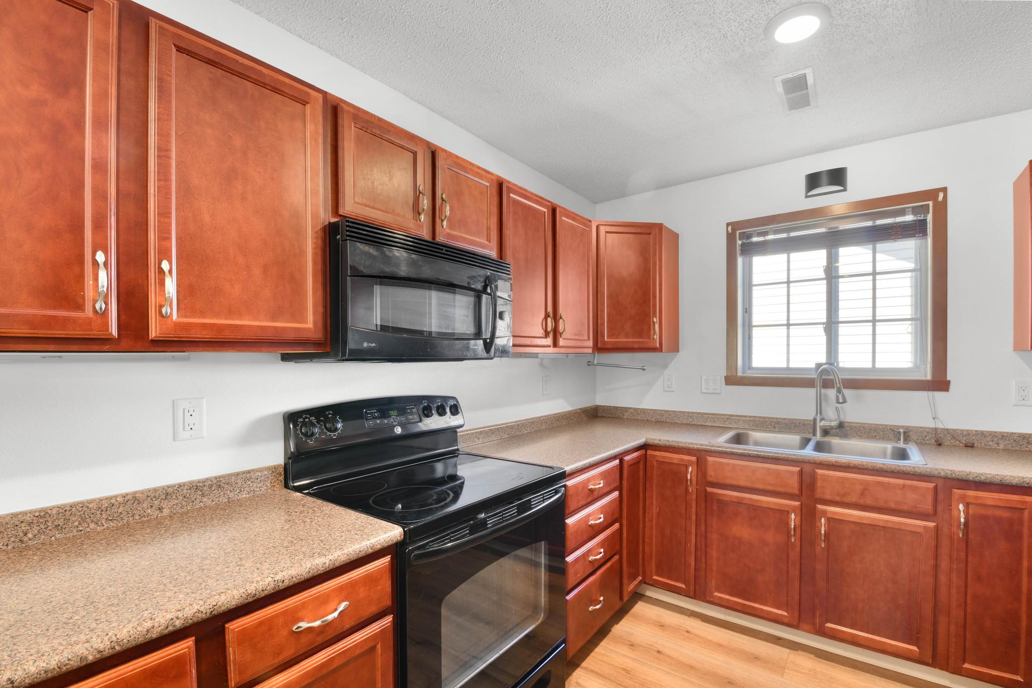 2853 35th S Street, Moorhead MN 56560 - Photo 13 of 65