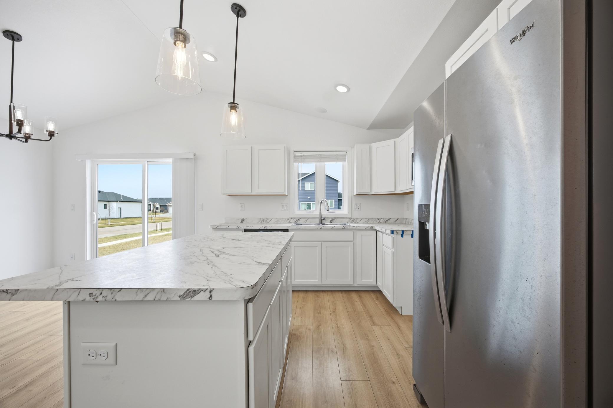 2595 72 S Avenue, Fargo ND 58104 - Photo 20 of 47