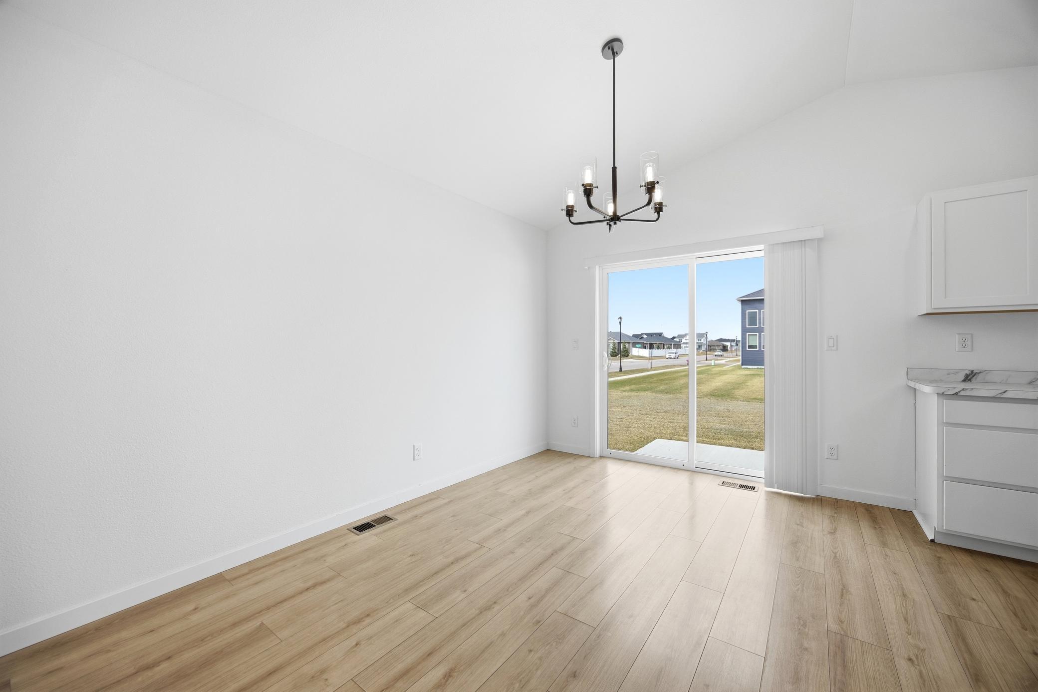 2595 72 S Avenue, Fargo ND 58104 - Photo 23 of 47