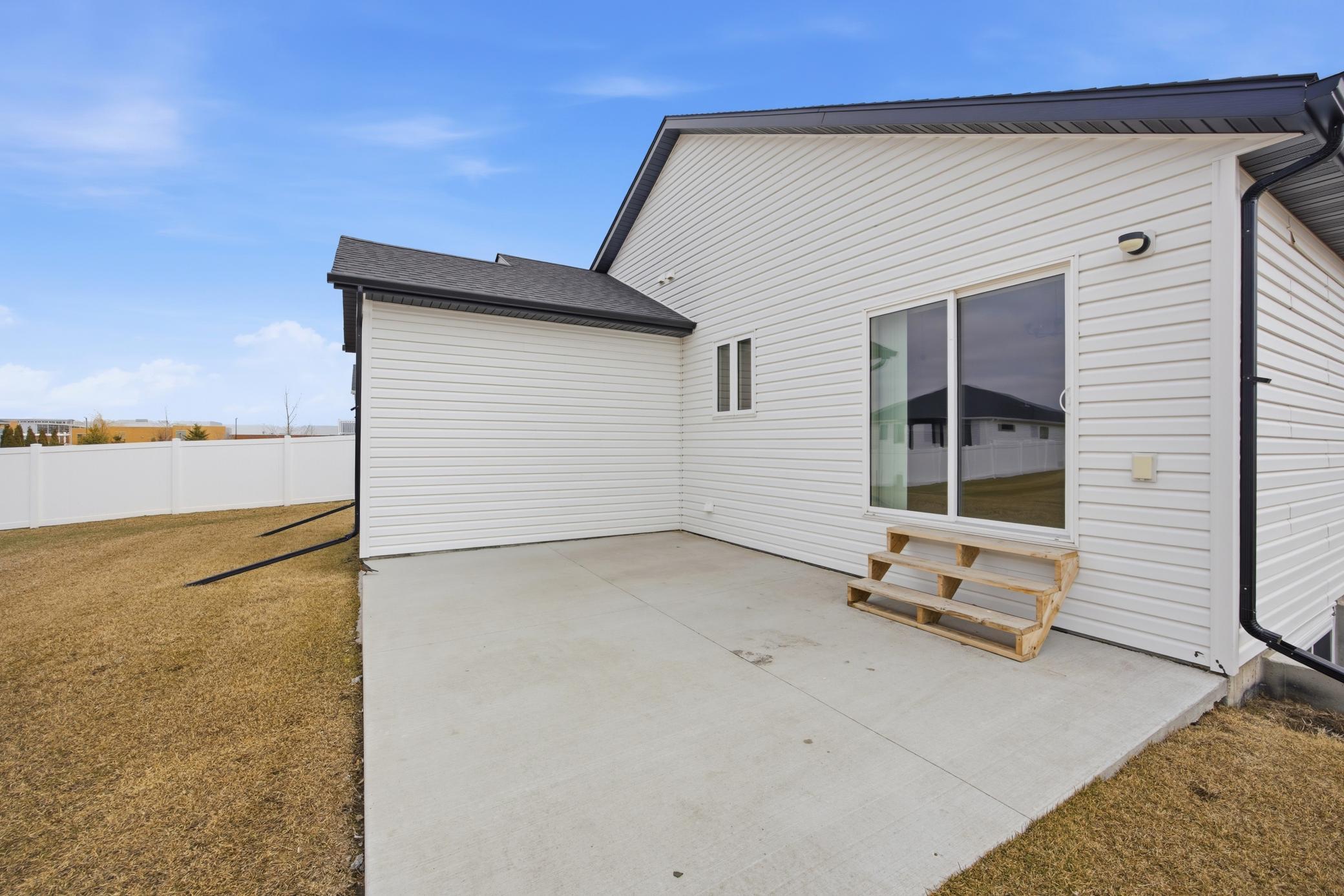 2595 72 S Avenue, Fargo ND 58104 - Photo 44 of 47