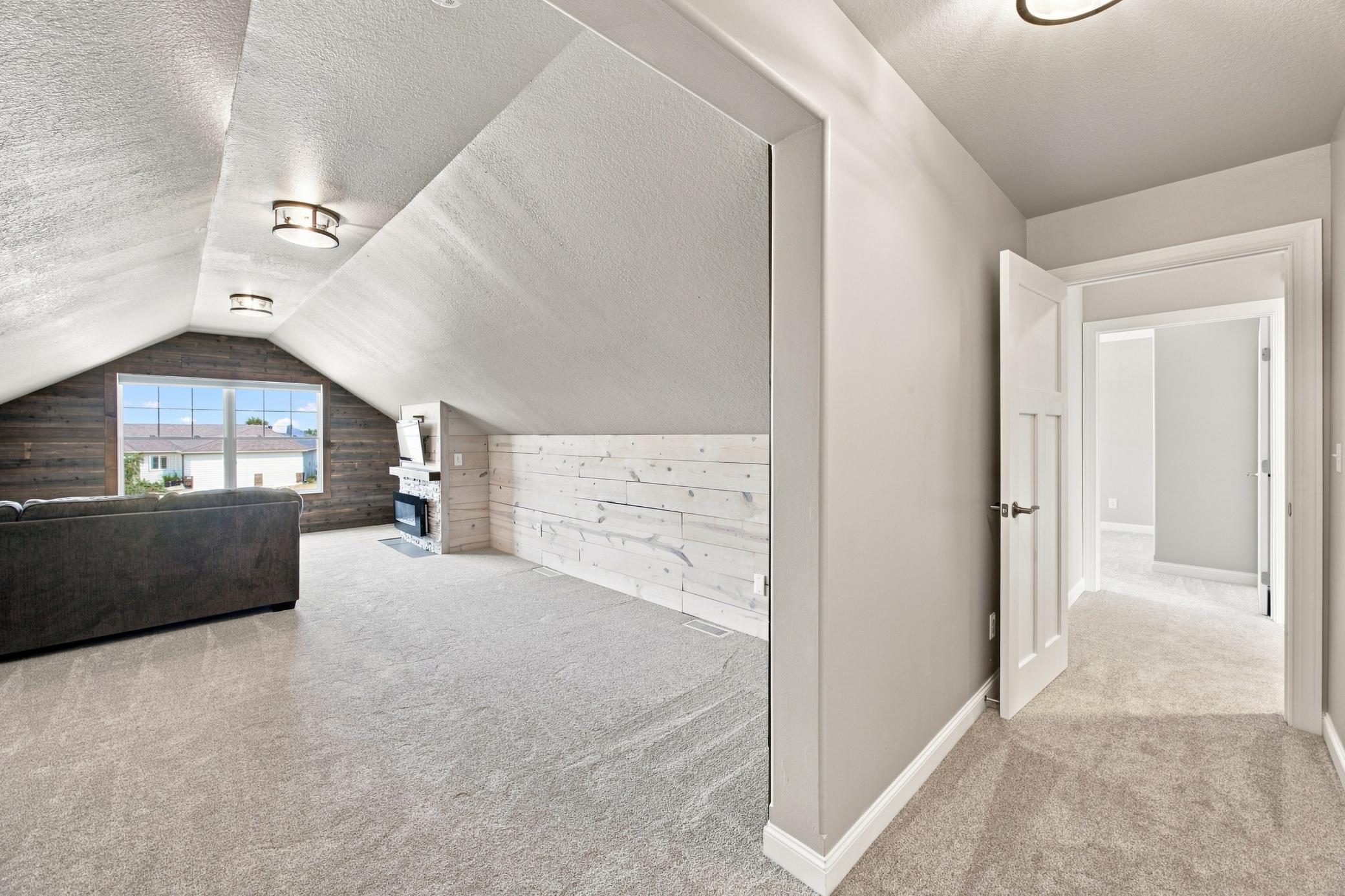 2003 single family home for sale at 4180 58th Street S in Fargo, ND — 6 bed, 4 bath (photo 23 of 49)