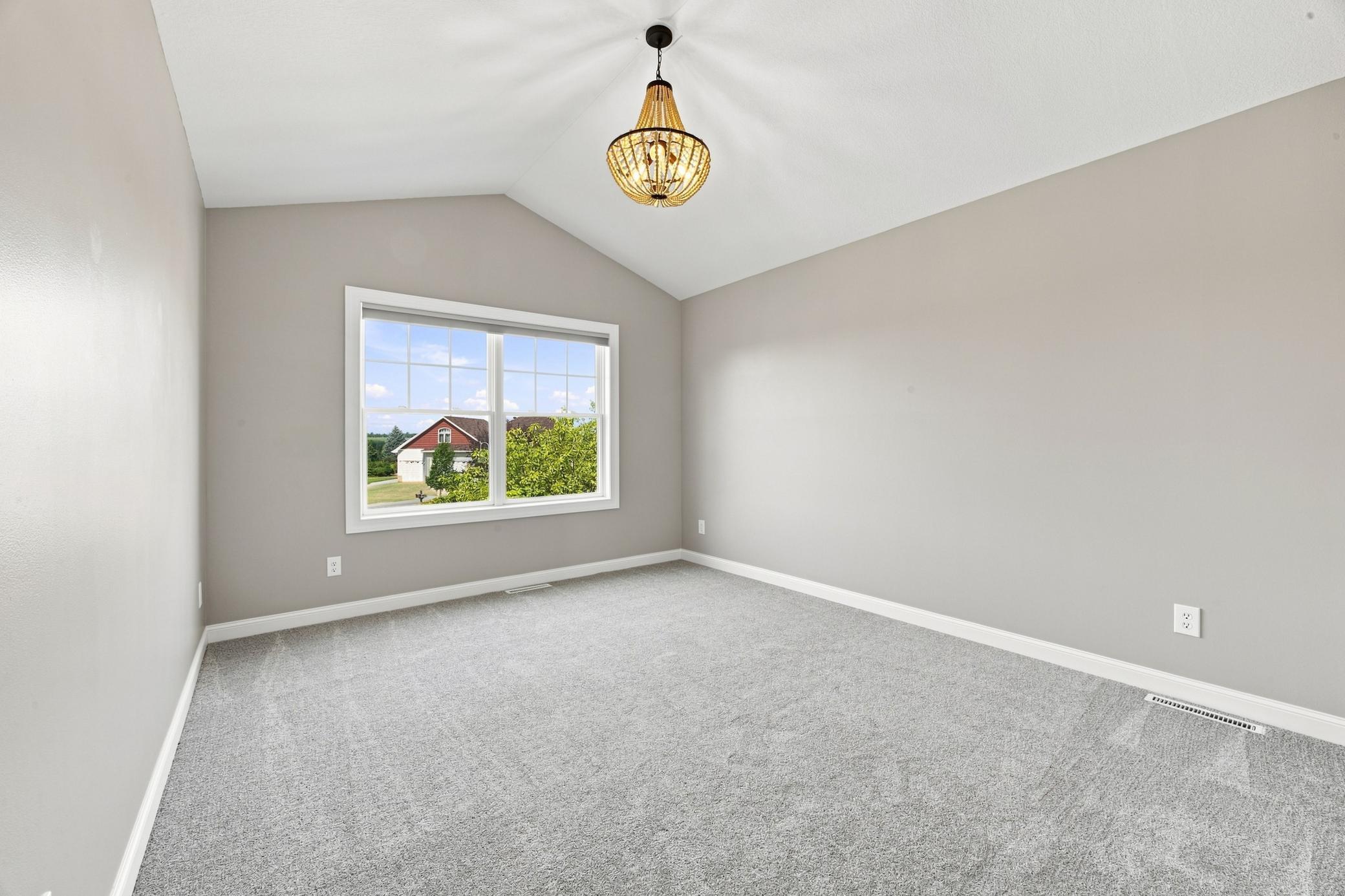 2003 single family home for sale at 4180 58th Street S in Fargo, ND — 6 bed, 4 bath (photo 25 of 49)