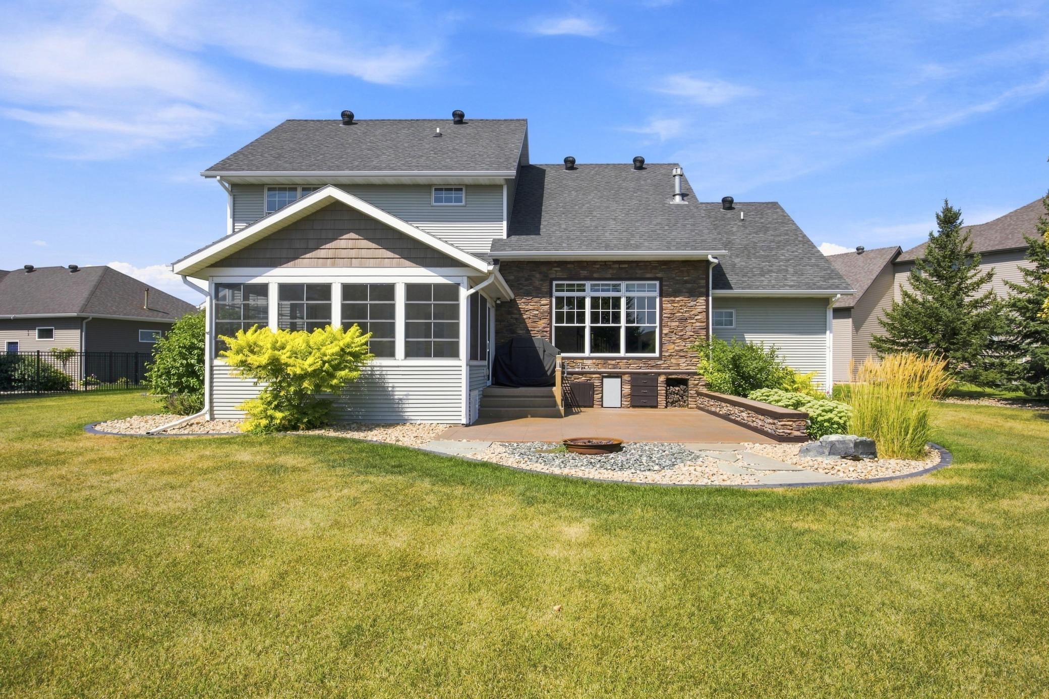 2003 single family home for sale at 4180 58th Street S in Fargo, ND — 6 bed, 4 bath (photo 45 of 49)