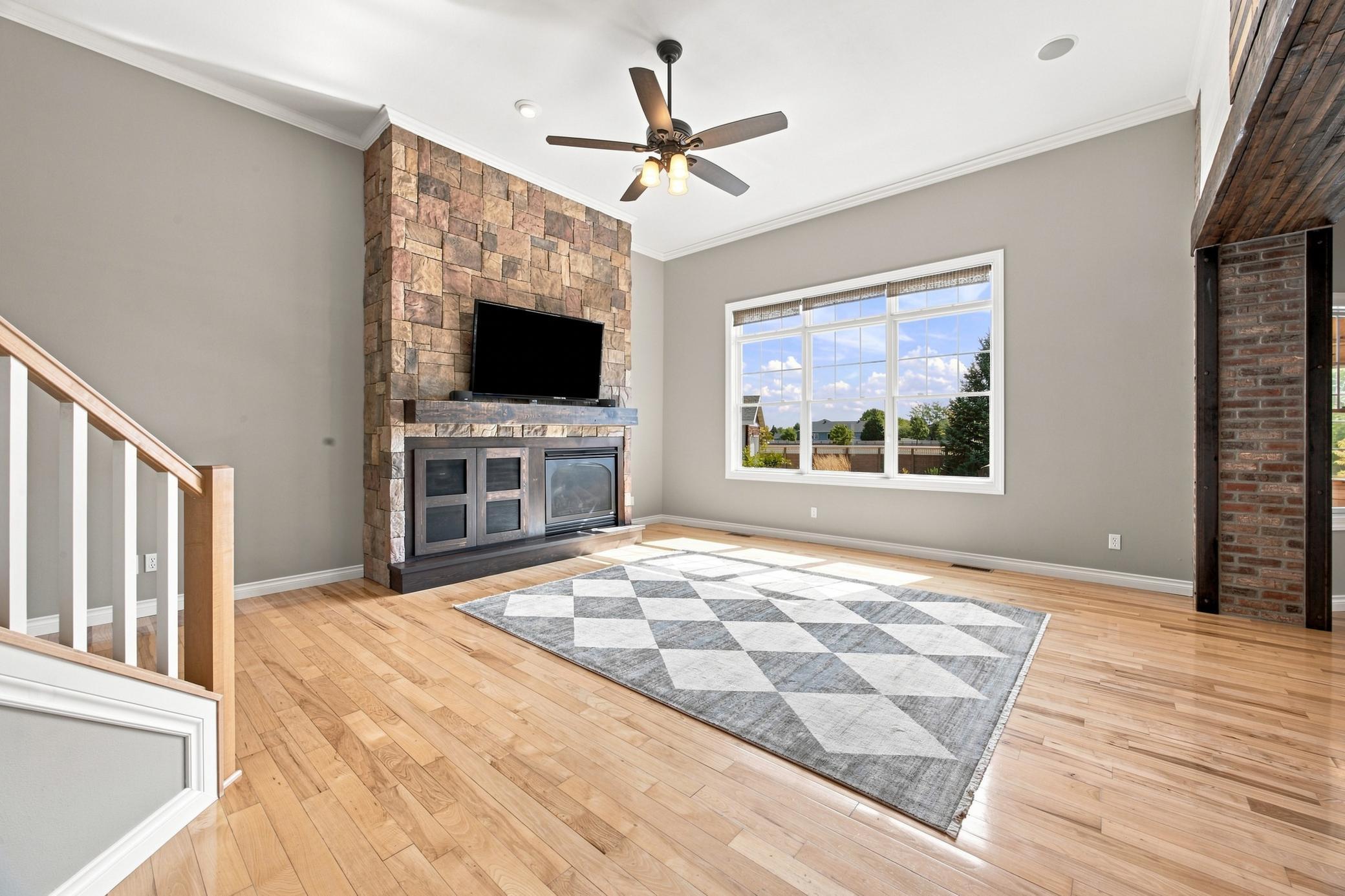 2003 single family home for sale at 4180 58th Street S in Fargo, ND — 6 bed, 4 bath (photo 6 of 49)