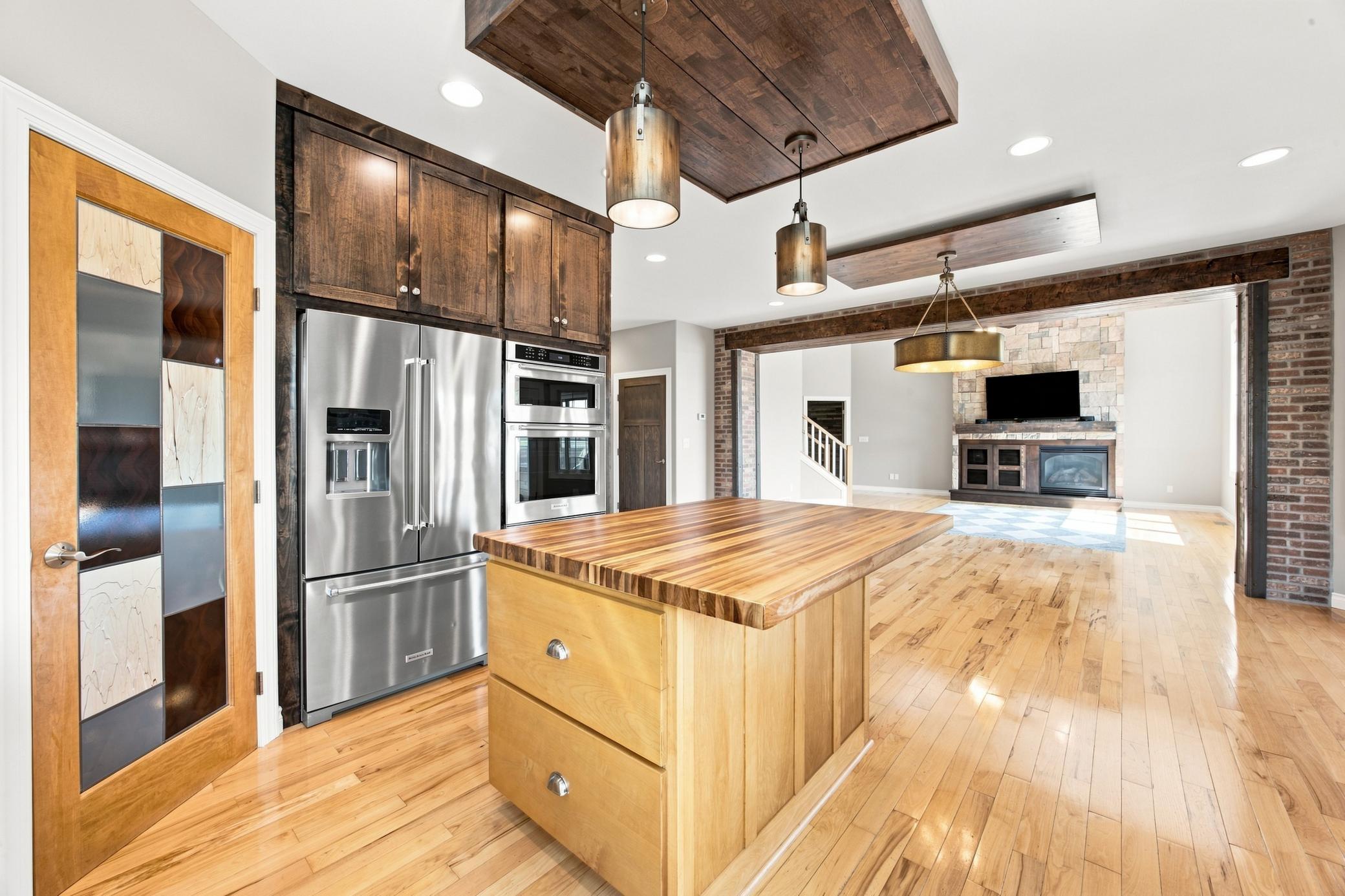 2003 single family home for sale at 4180 58th Street S in Fargo, ND — 6 bed, 4 bath (photo 10 of 49)