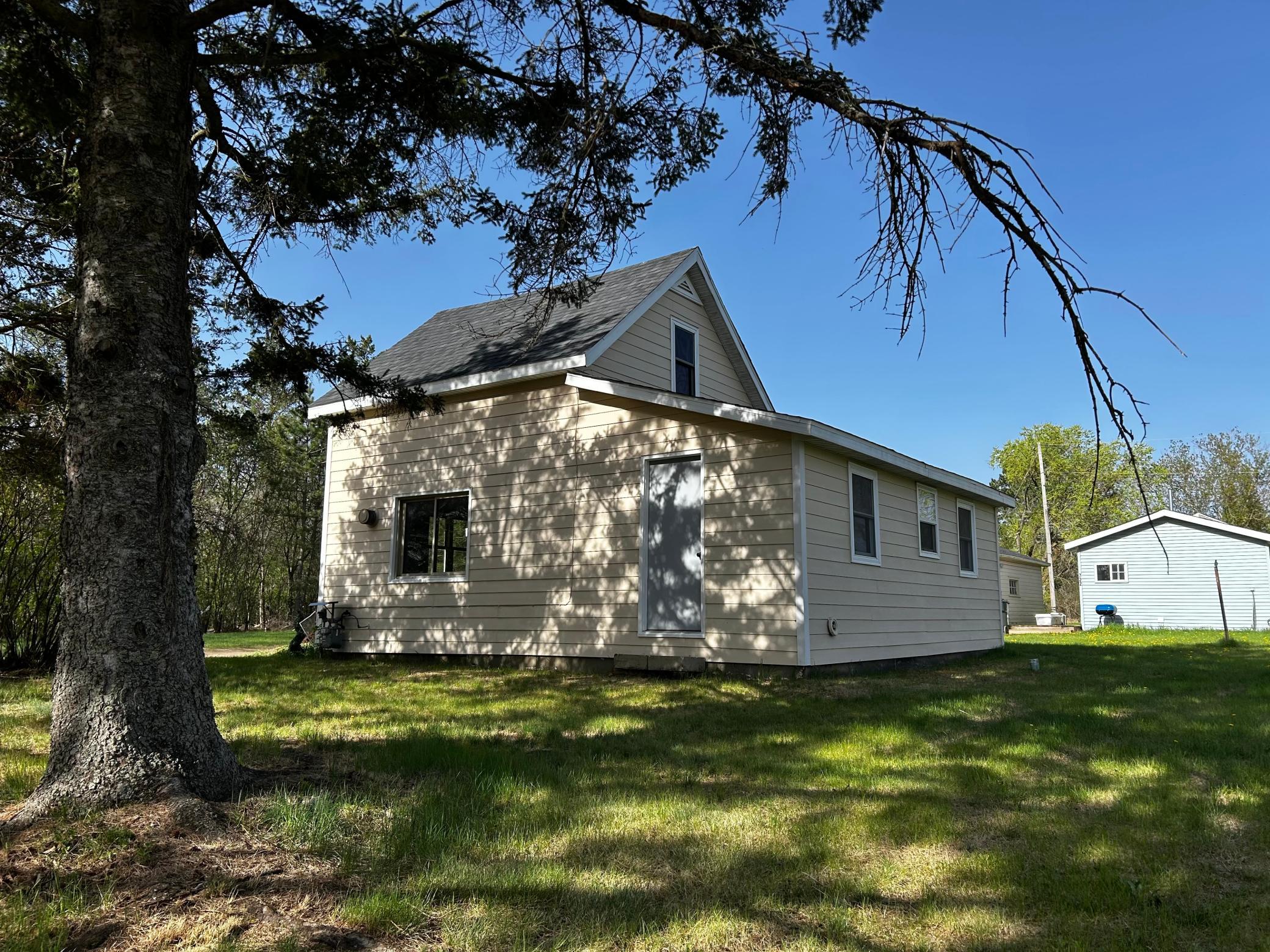 726 E 2nd Street, Pillager MN 56473 - Photo 15 of 17