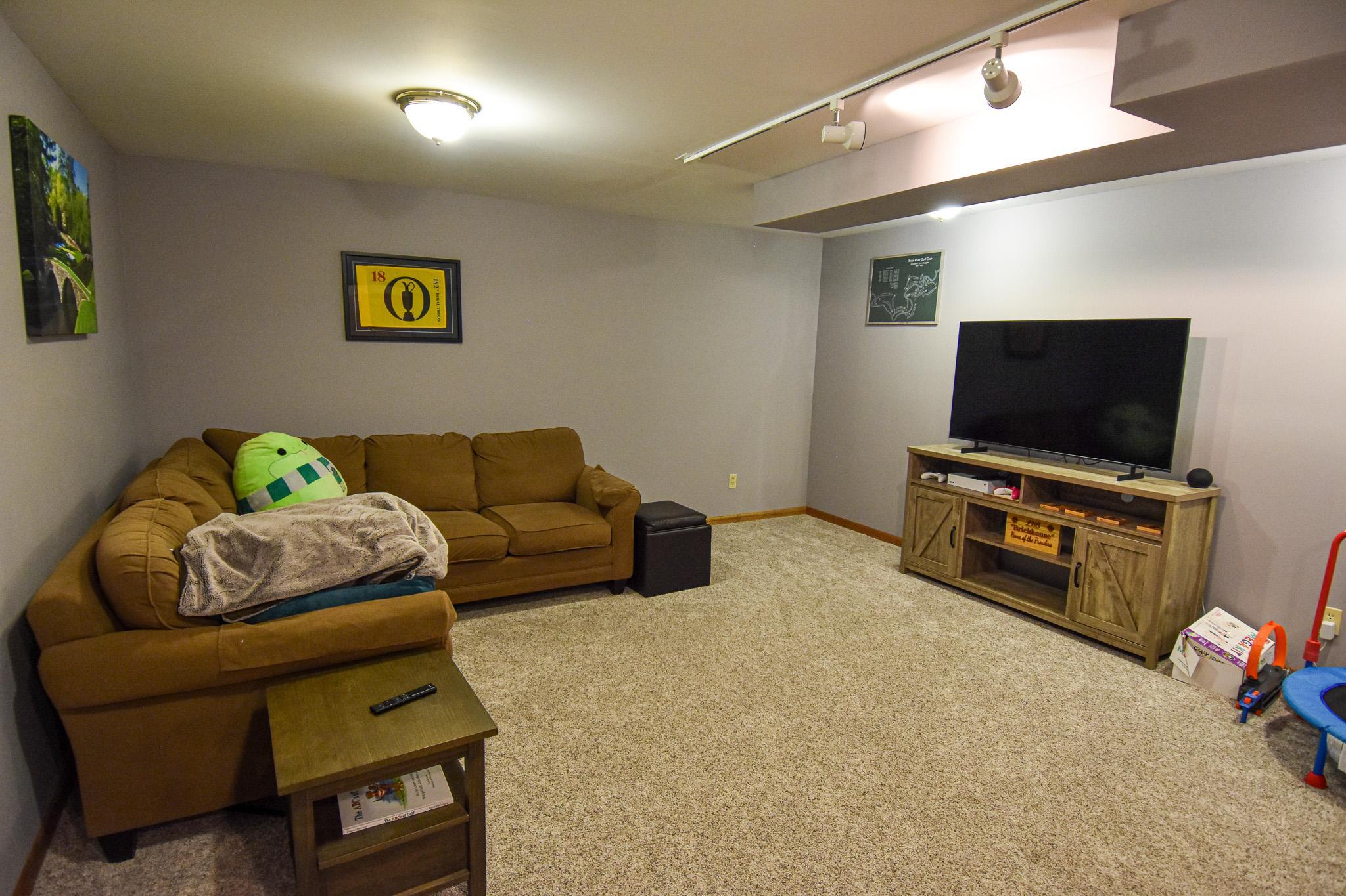 808 Alice Drive, Thief River Falls MN 56701 - Photo 39 of 60