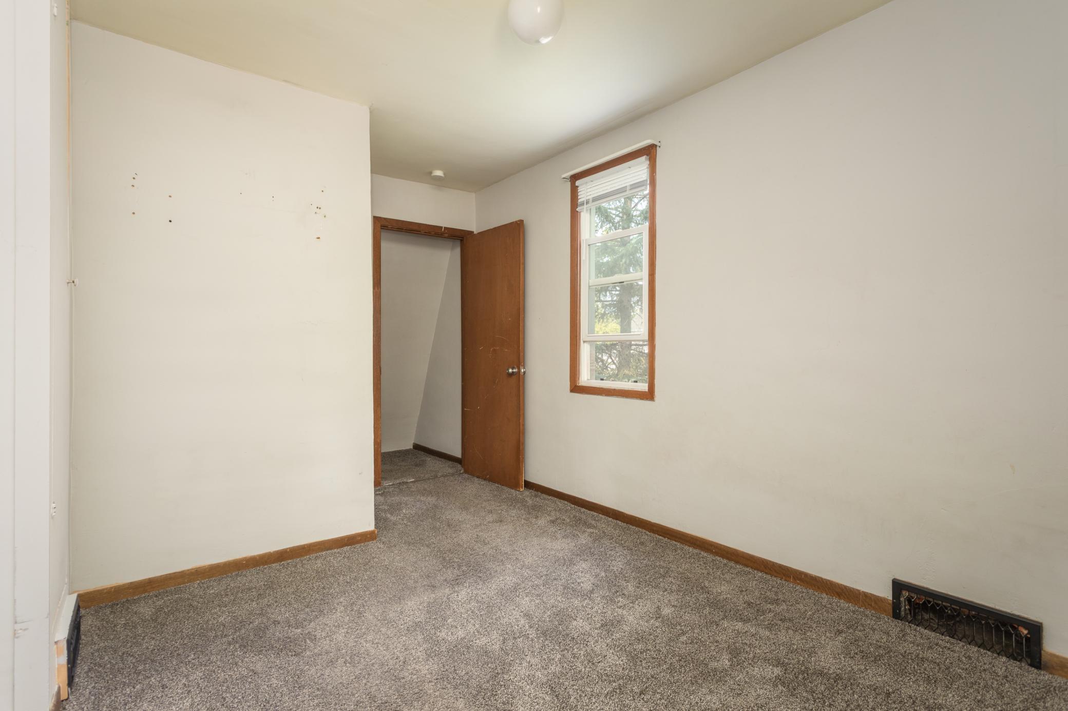 1938 single family home for sale at 408 Kenwood Street in Alexandria, MN — 3 bed, 1 bath (photo 14 of 21)