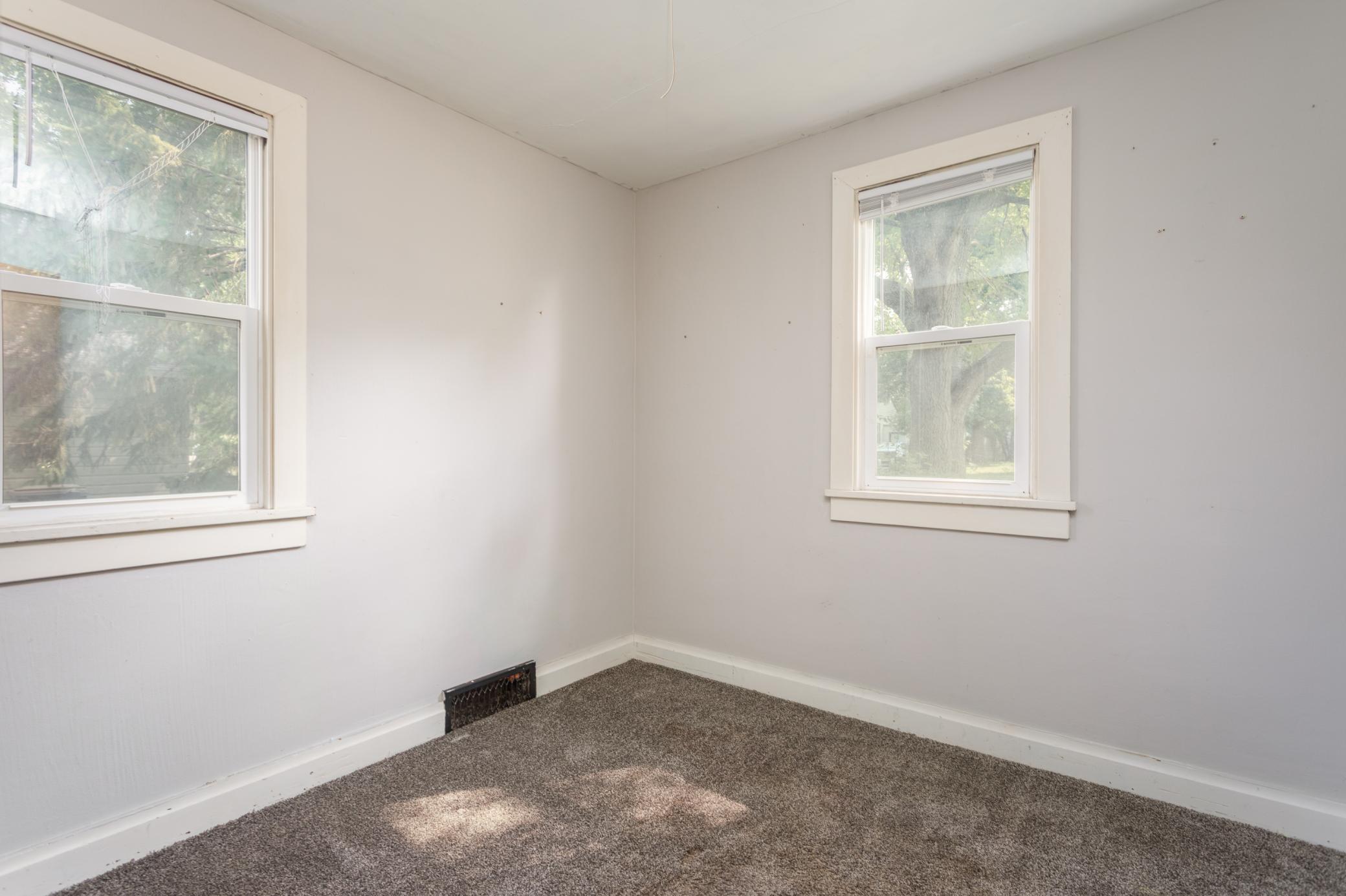 1938 single family home for sale at 408 Kenwood Street in Alexandria, MN — 3 bed, 1 bath (photo 9 of 21)