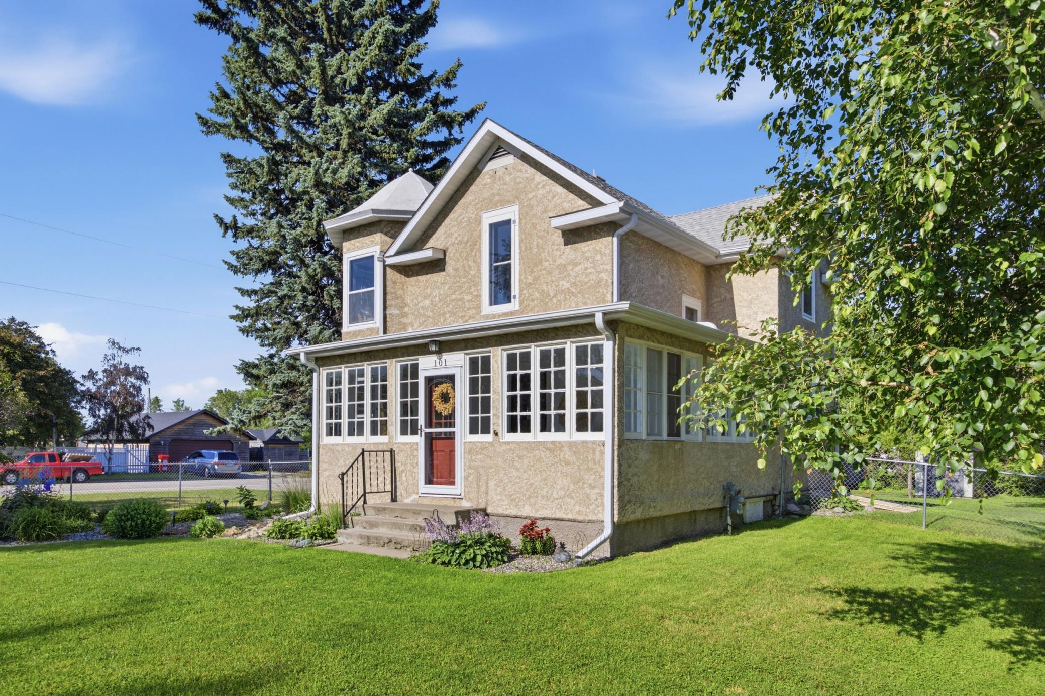 101 5th Street NW, Barnesville MN 56514 - Photo 4 of 41