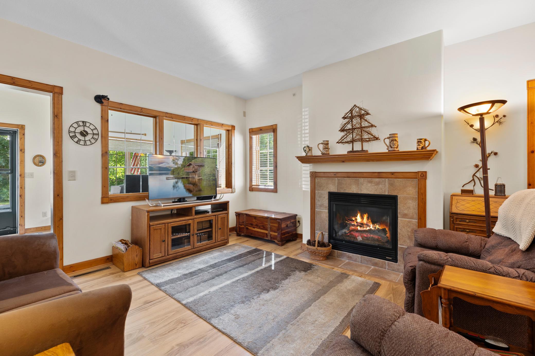 1999 townhouse for sale at 36275 Pine Bay Circle, Unit 303 in Crosslake, MN — 2 bed, 2 bath (photo 11 of 47)