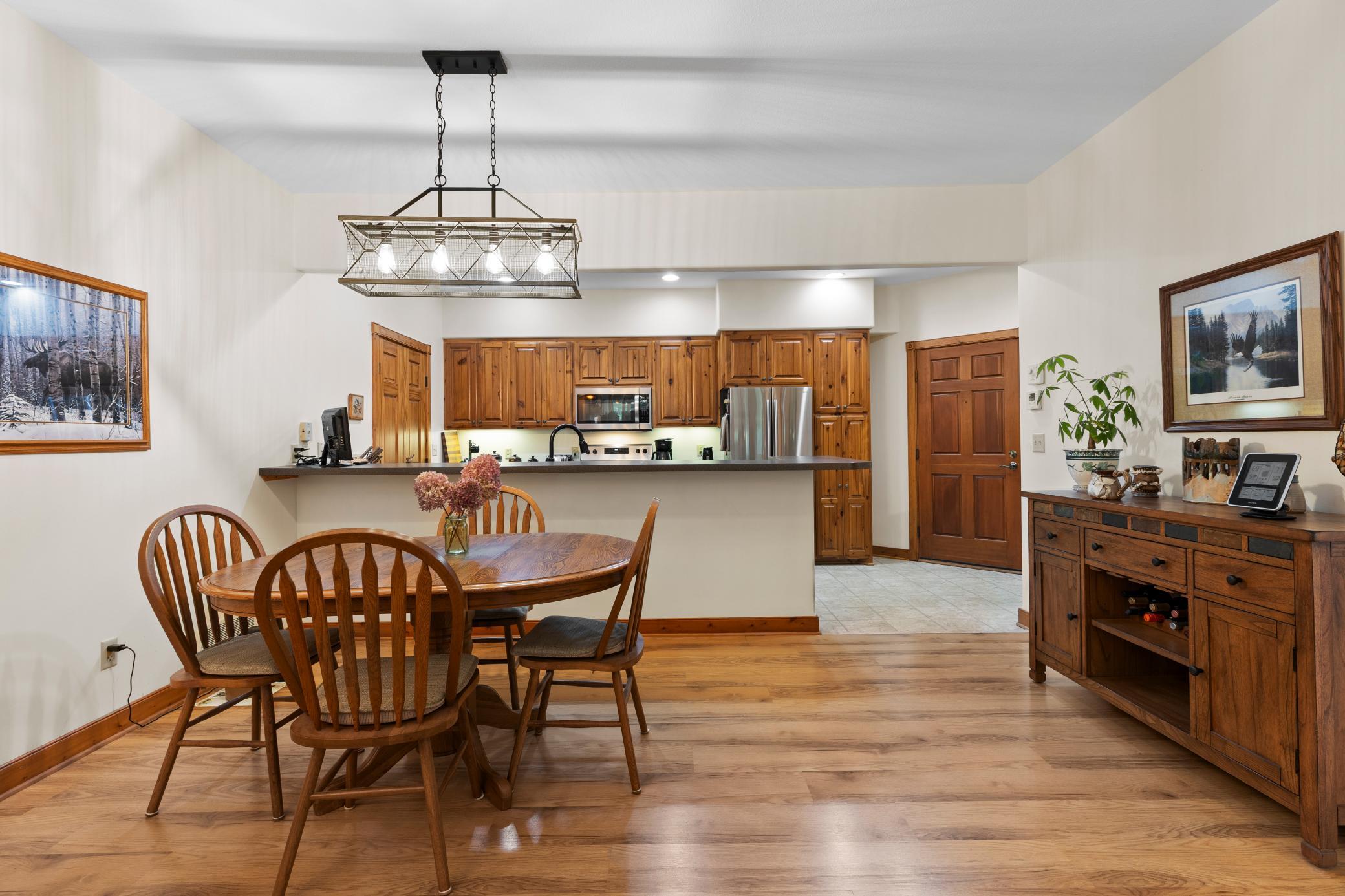 1999 townhouse for sale at 36275 Pine Bay Circle, Unit 303 in Crosslake, MN — 2 bed, 2 bath (photo 15 of 47)